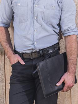 Pampeano Leather Folio Case for Laptops up to 14.5inches - view 2, Black