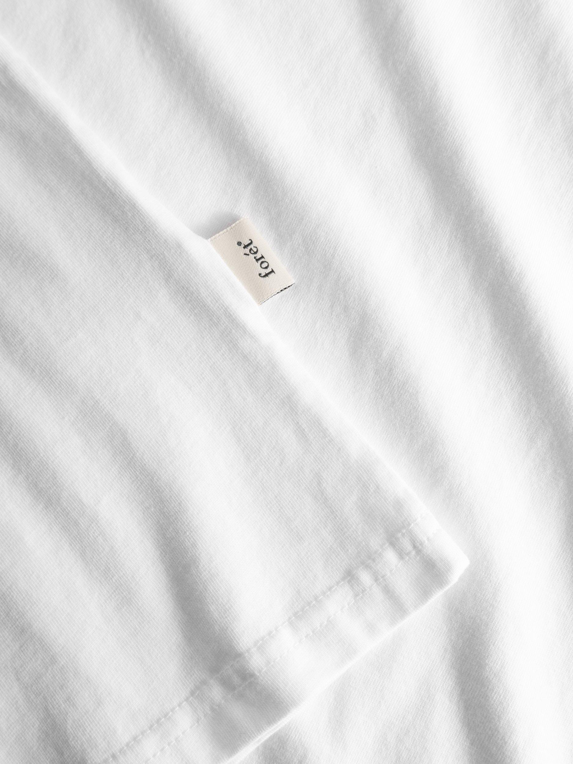Product image 3 of 4, which shows forét Svampejagt Organic Cotton T-Shirt, White/Black, S