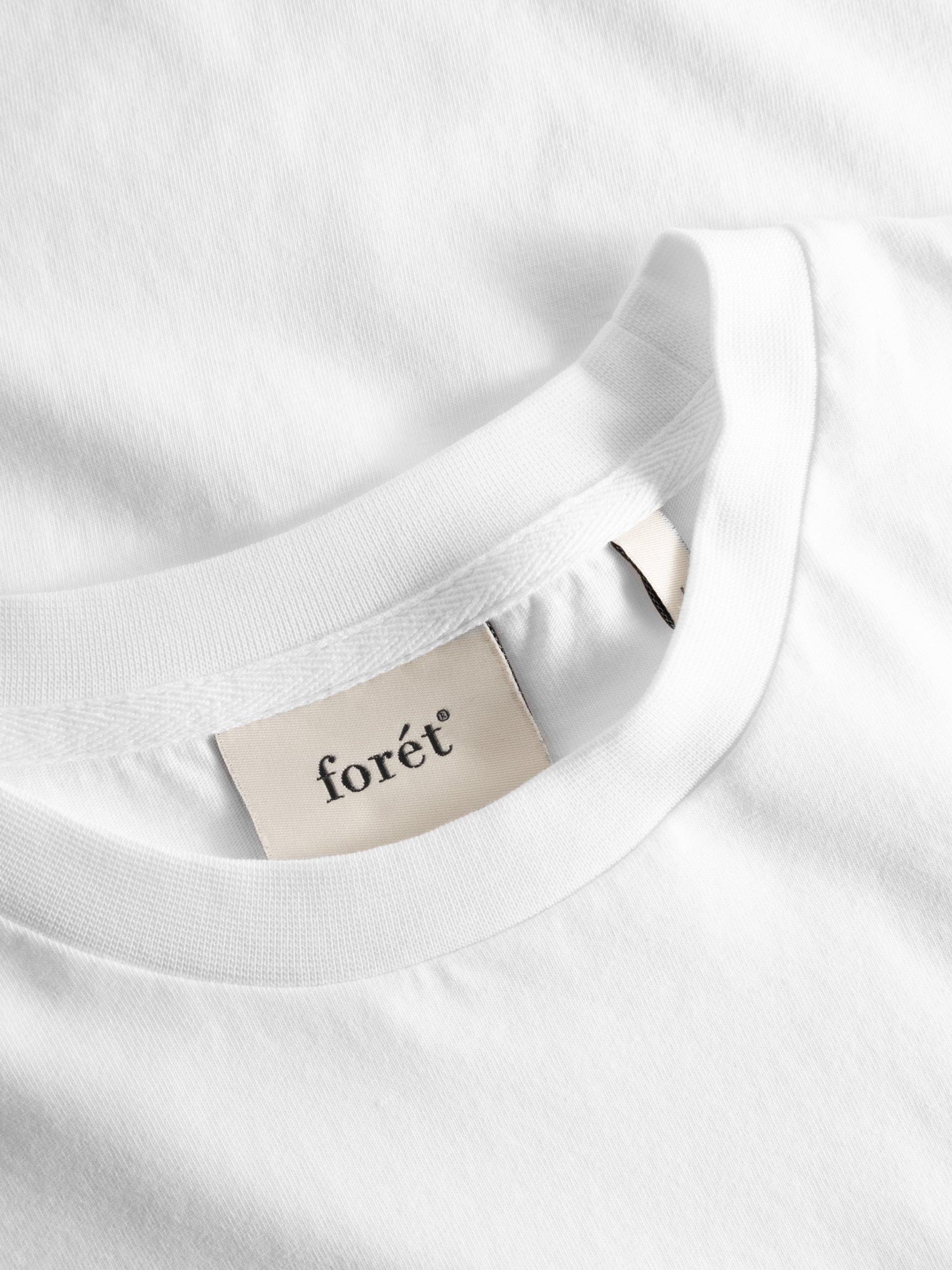 Product image 4 of 4, which shows forét Svampejagt Organic Cotton T-Shirt, White/Black, S