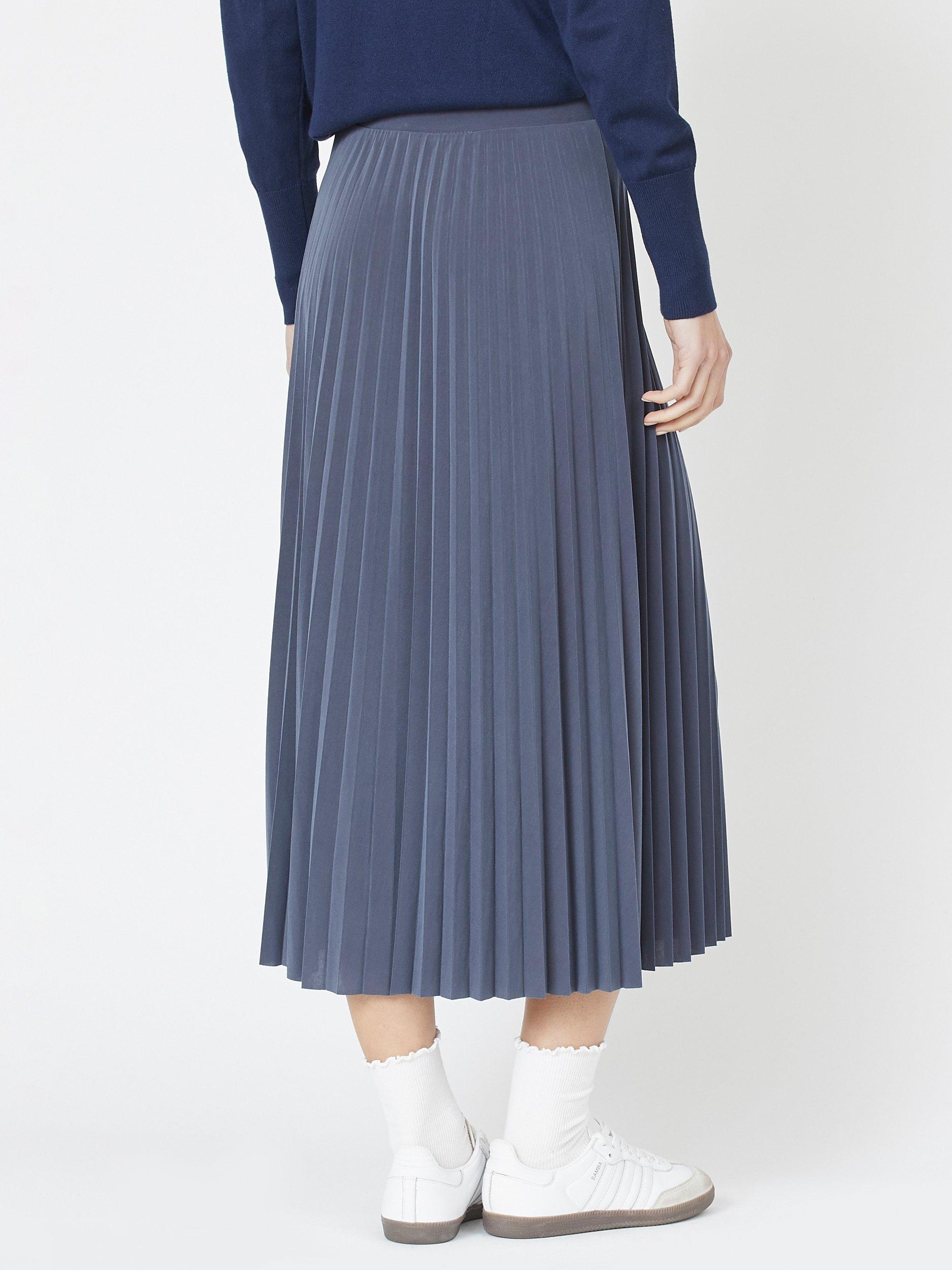 Product image 2 of 5, which shows Sisters Point Malou Pleated Midi Skirt, Antracit, XS