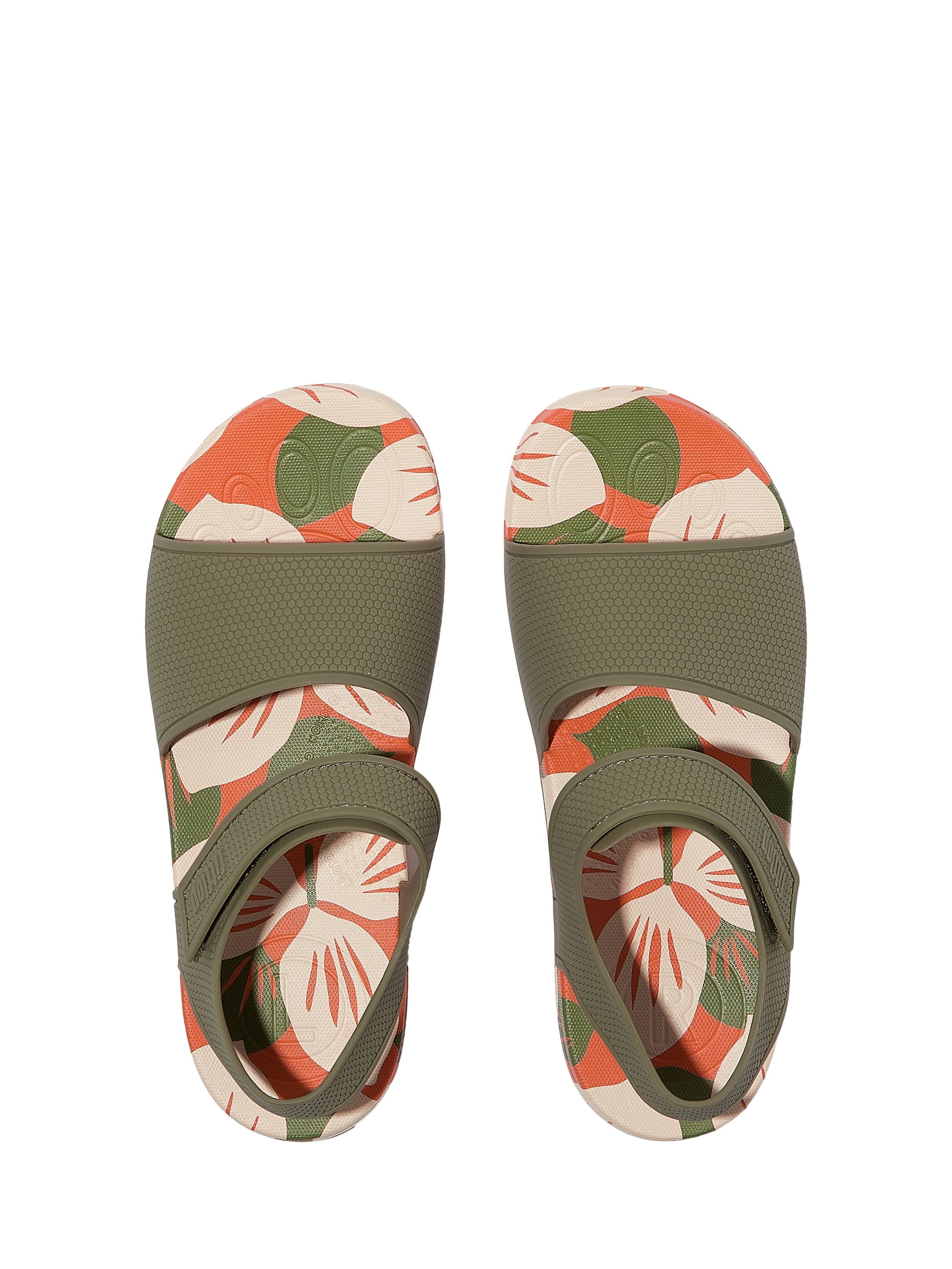 Product image 4 of 4, which shows FitFlop Kids' iQushion Leaf Print Sandals, Faded Sage, 1 Jnr