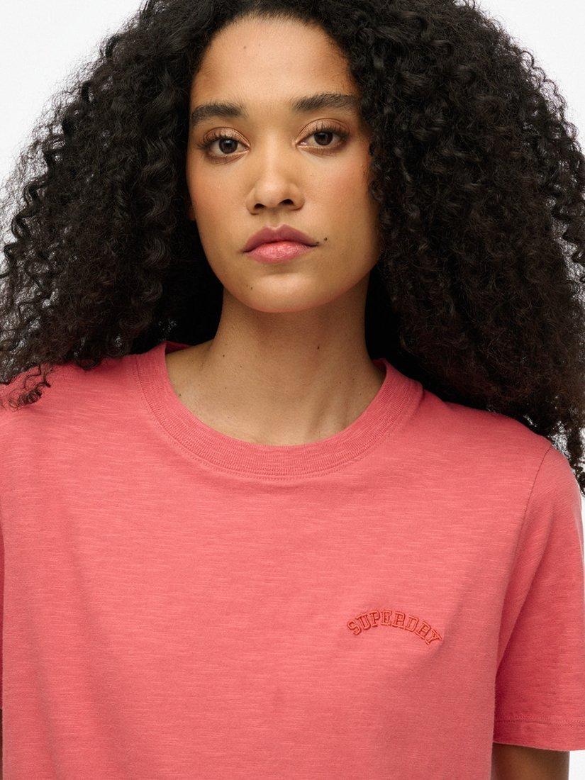 Product image 4 of 5, which shows Superdry Essential Logo Washed T-Shirt, Holly Berry Red, 8