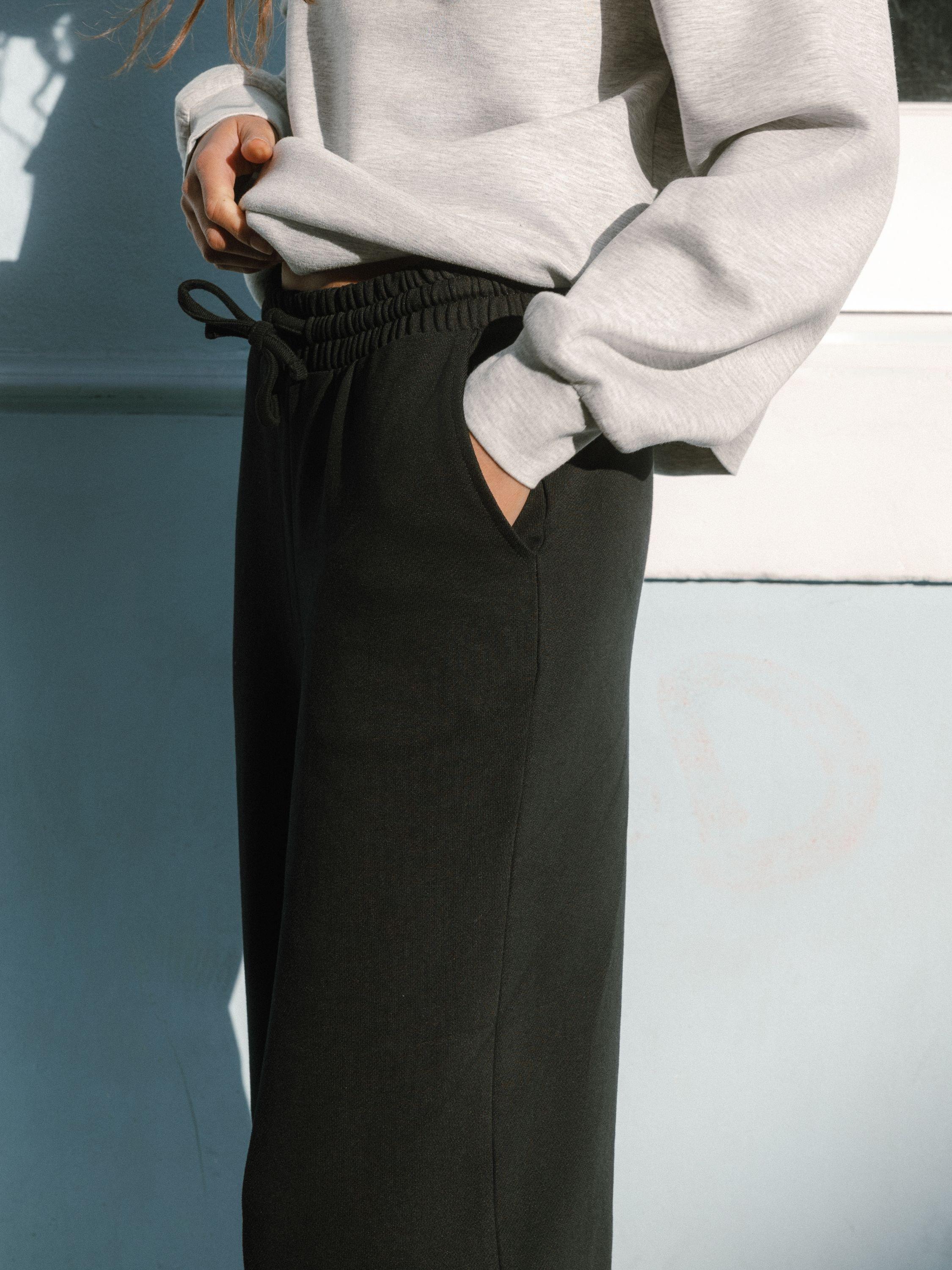 Product image 5 of 8, which shows Chelsea Peers Pure Organic Cotton Joggers, Black, 6