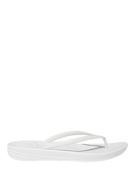 FitFlop IQushion Ergonomic Flip Flops, Urban White
