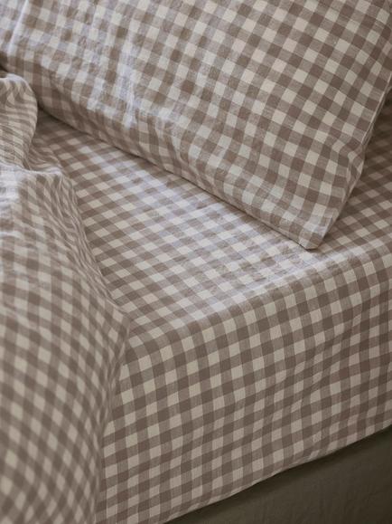 Piglet in Bed Gingham Linen Fitted Sheet, Mushroom