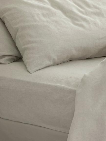 Piglet in Bed Linen Blend Fitted Sheet, Oatmeal