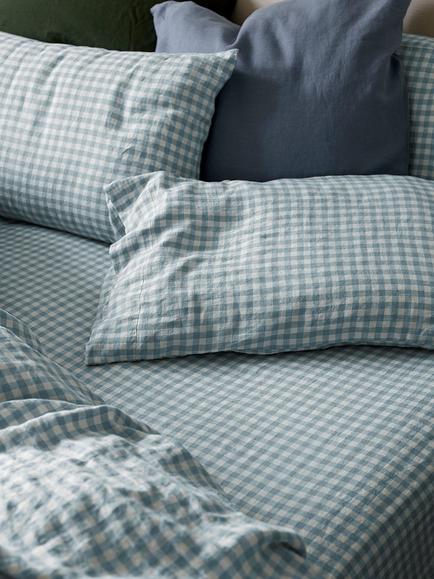 Piglet in Bed Gingham Linen Fitted Sheet, Warm Blue
