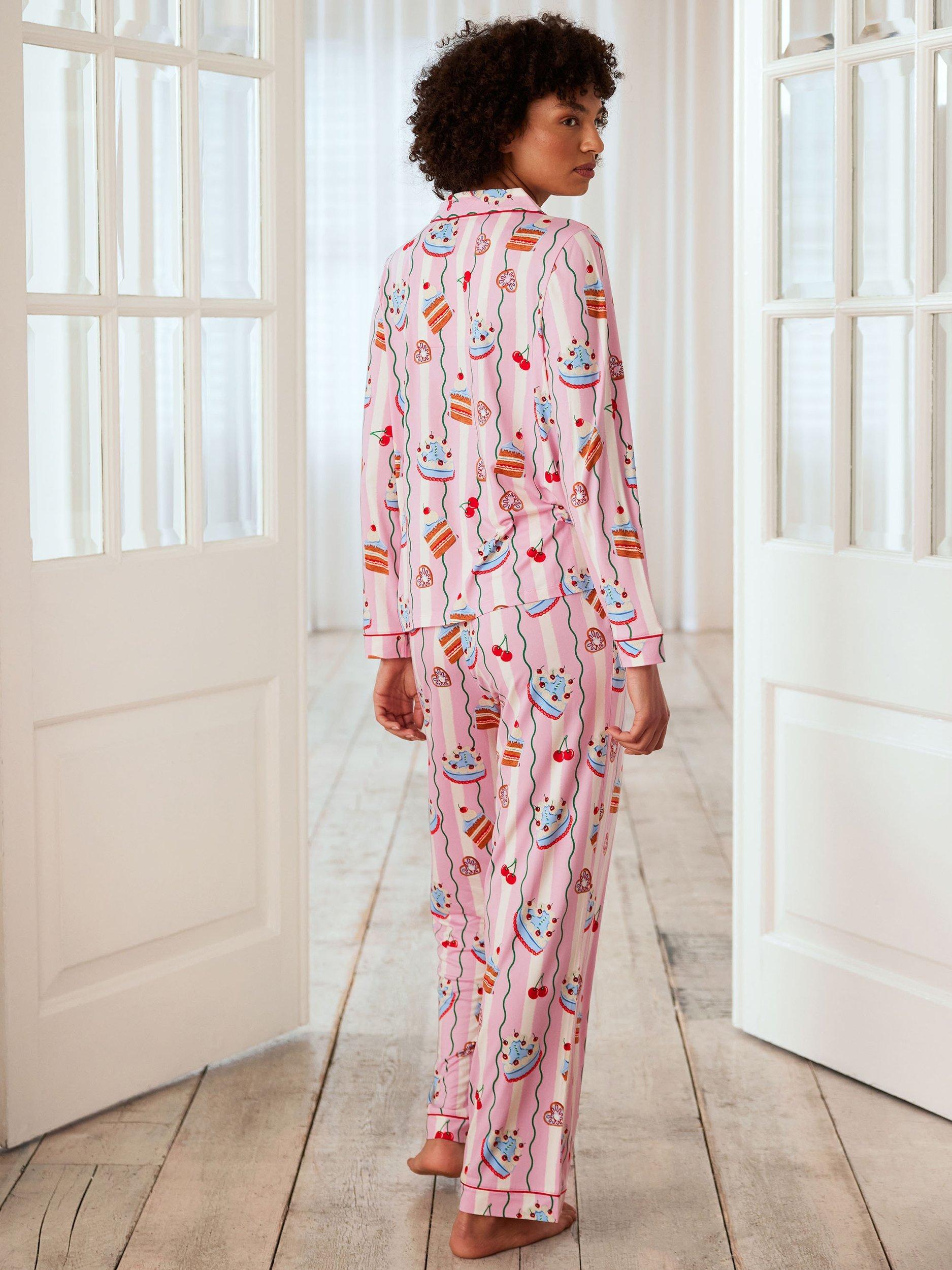 Product image 4 of 5, which shows Chelsea Peers Cake Print Pyjama Set, Pink, 18