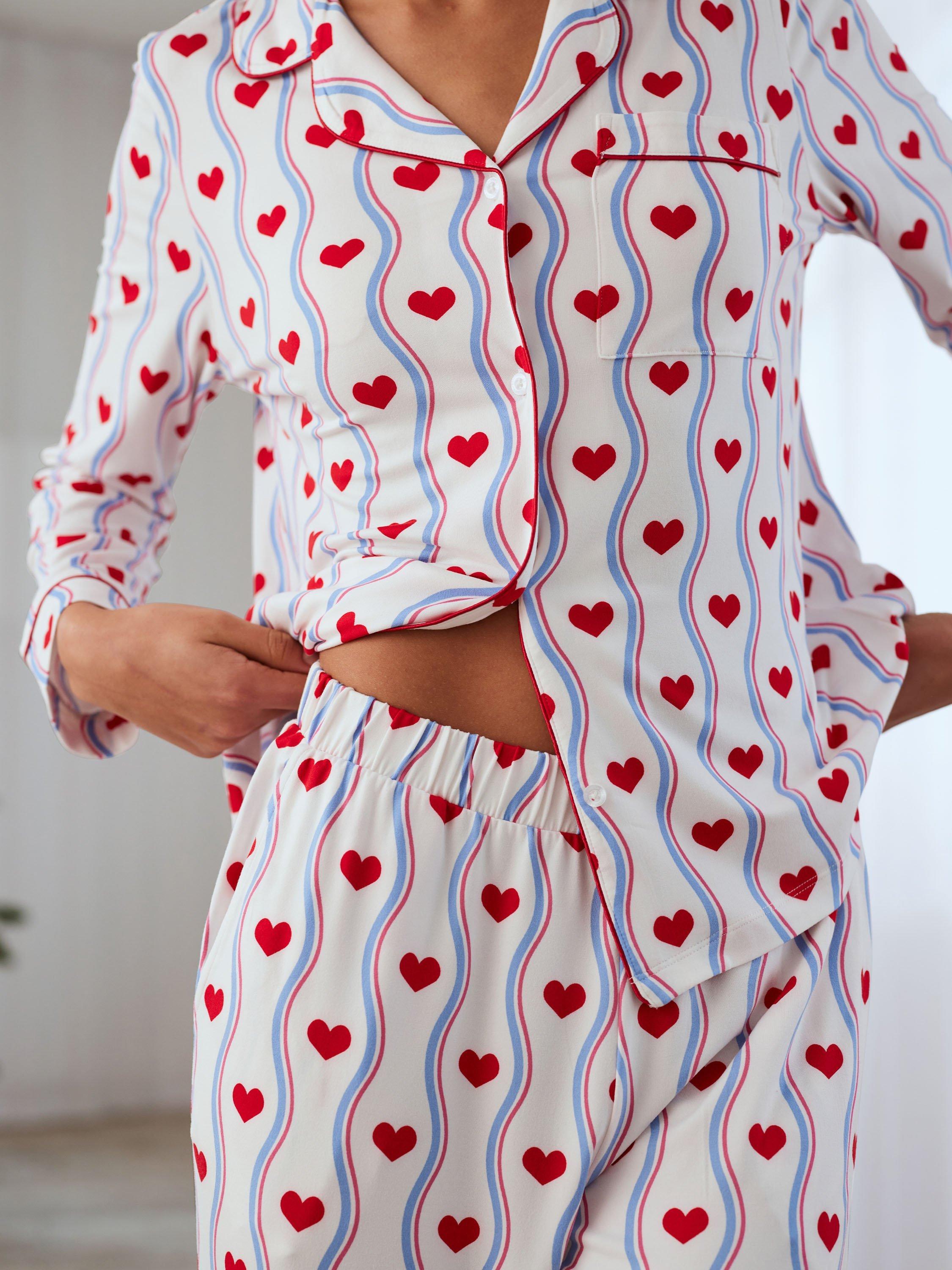 Product image 3 of 5, which shows Chelsea Peers Wavy Stripe Heart Pyjama Set, White, 18