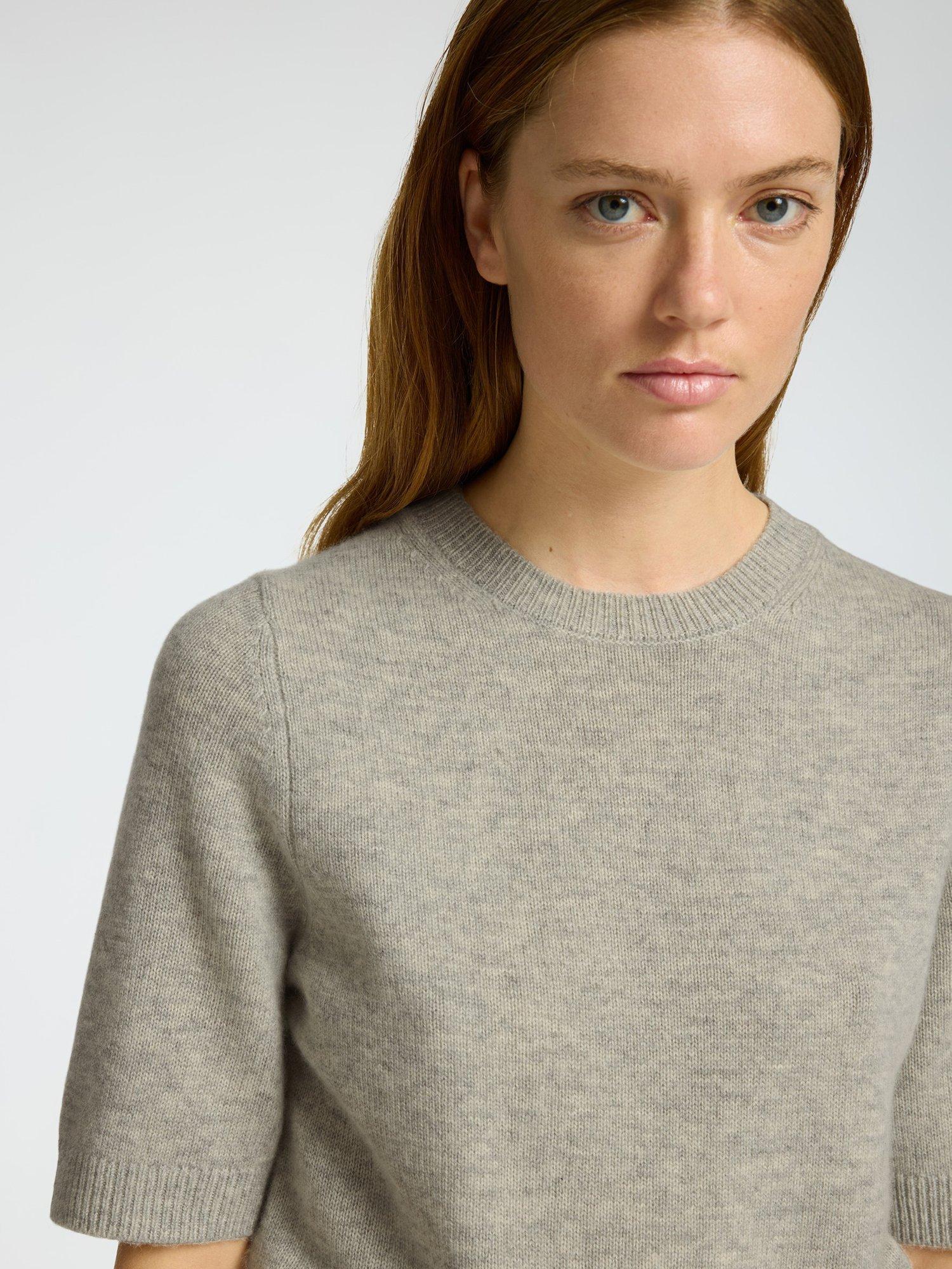 Product image 4 of 6, which shows Selected Cille Wool Cashmere Blend Short Sleeve Jumper, Light Grey Melange, M