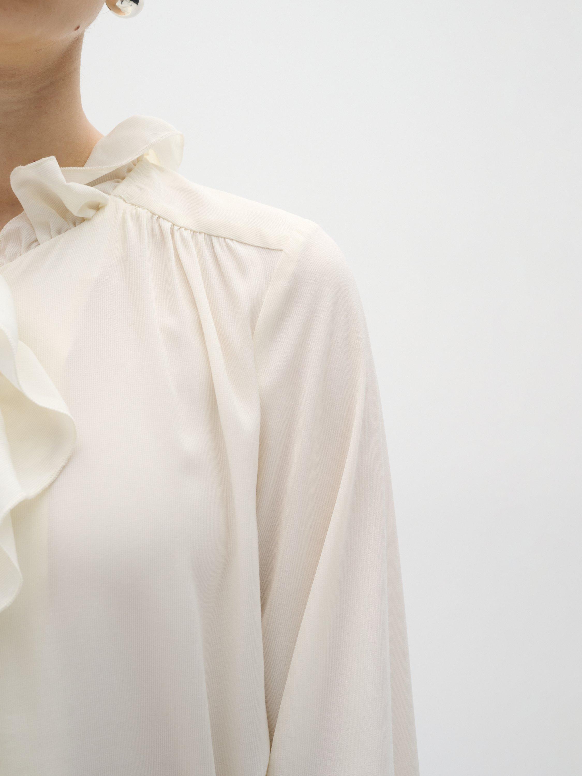 Product image 4 of 6, which shows InWear Videnza Ruffles Shirt, Whisper White, 12