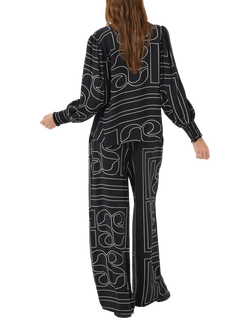 MY ESSENTIAL WARDROBE Kelly Graphic Print Blouse - view 2, Black