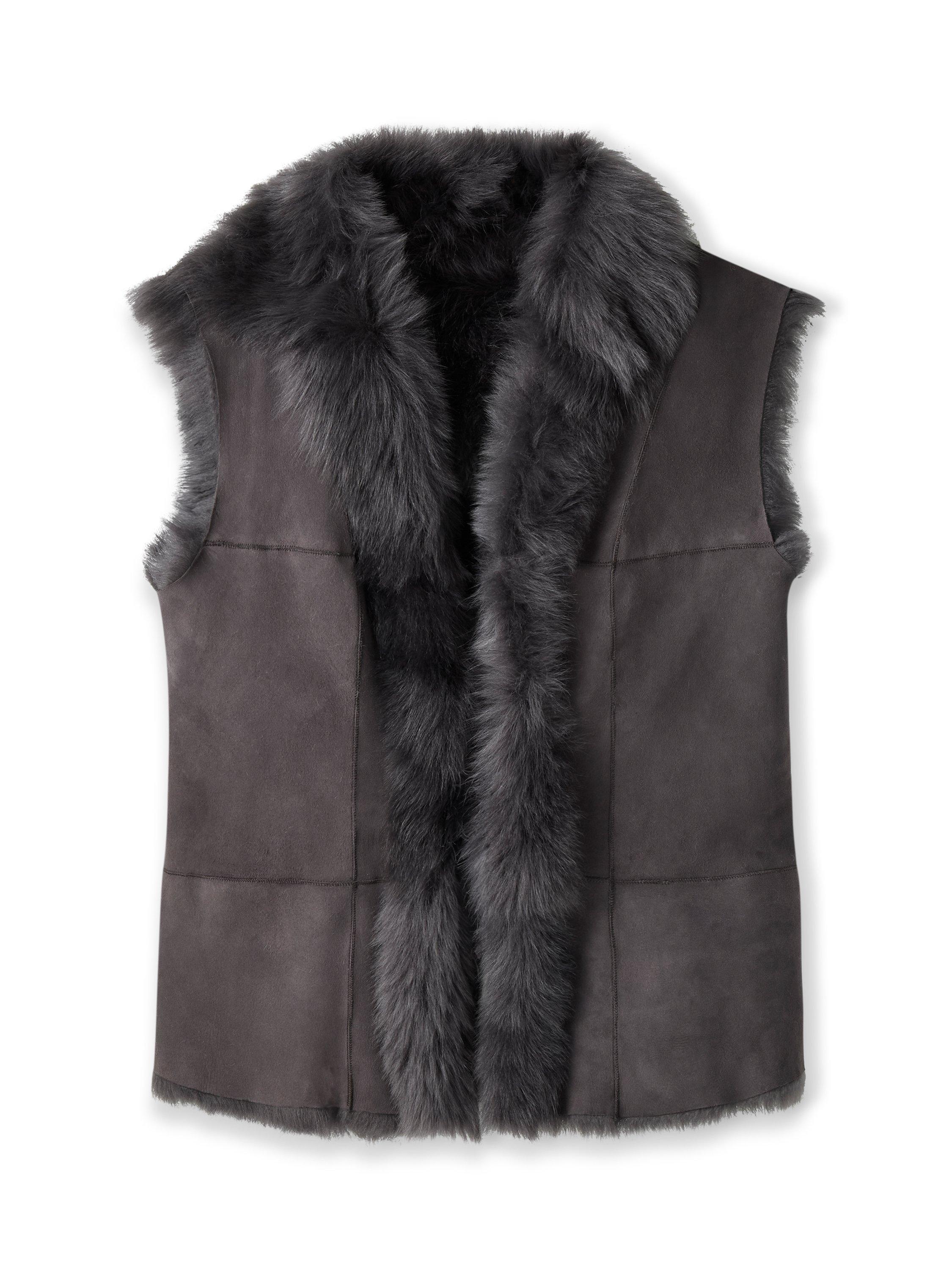 Product image 3 of 7, which shows Celtic & Co. Toscana Sheepskin Gilet, Cacao, 8