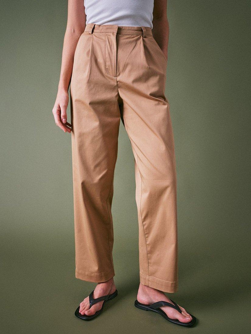 Product image 4 of 5, which shows Cape Cove Sea Relaxed Cropped Trousers, Beige, S