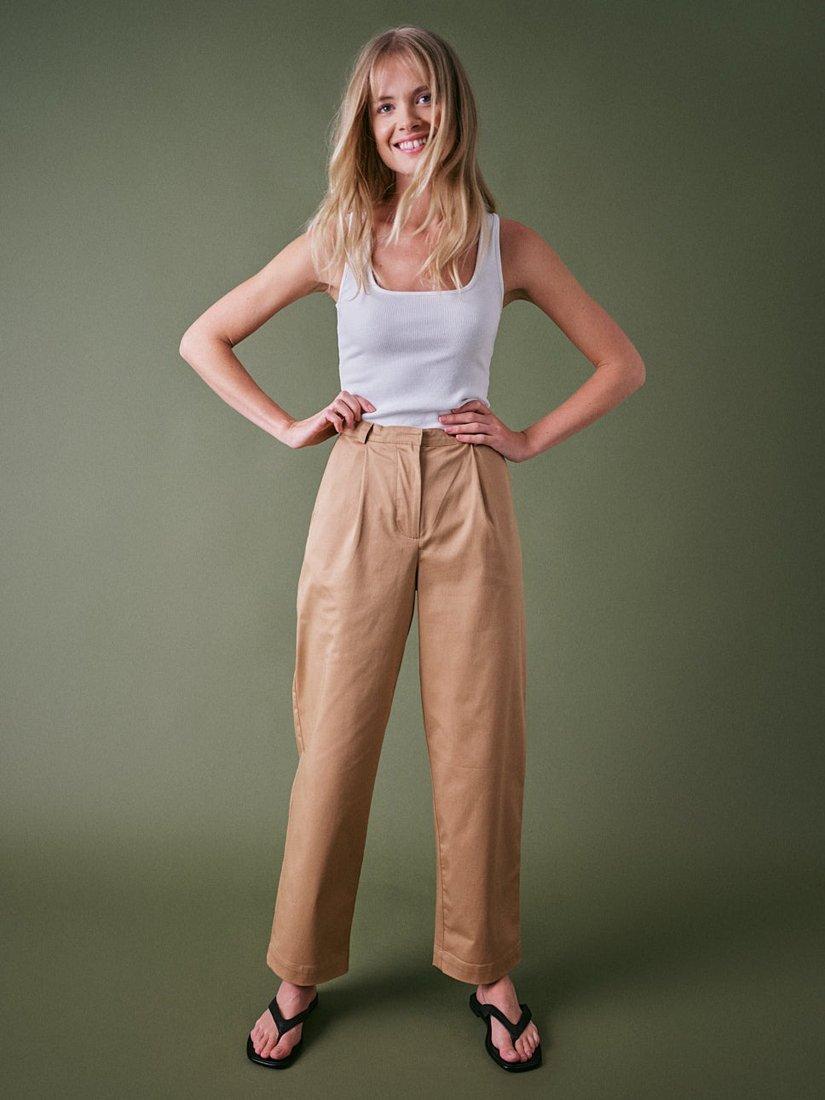 Product image 3 of 5, which shows Cape Cove Sea Relaxed Cropped Trousers, Beige, S