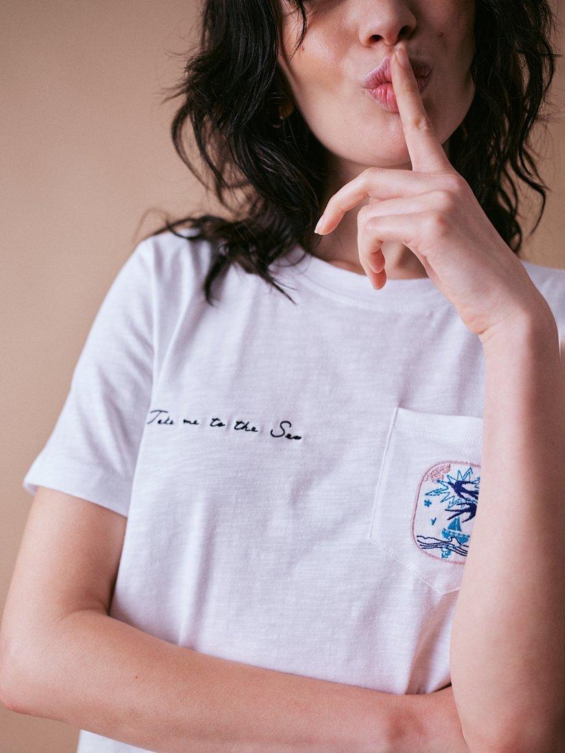 Product image 1 of 5, which shows Cape Cove Moon & Star T-Shirt, White/Multi, XL