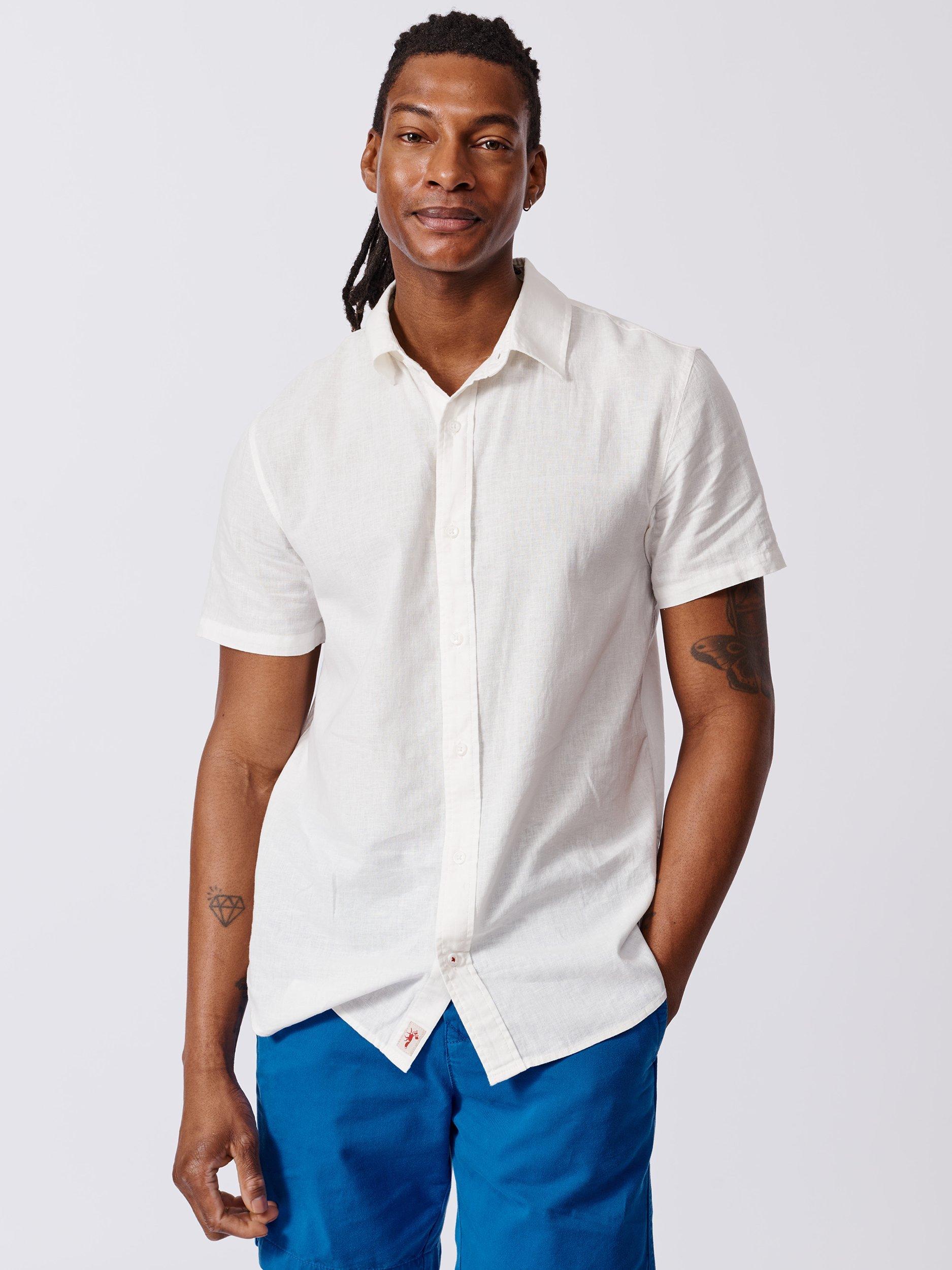 Product image 1 of 6, which shows Aubin Fulstow Linen Blend Regular Fit Short Sleeve Shirt, White, S