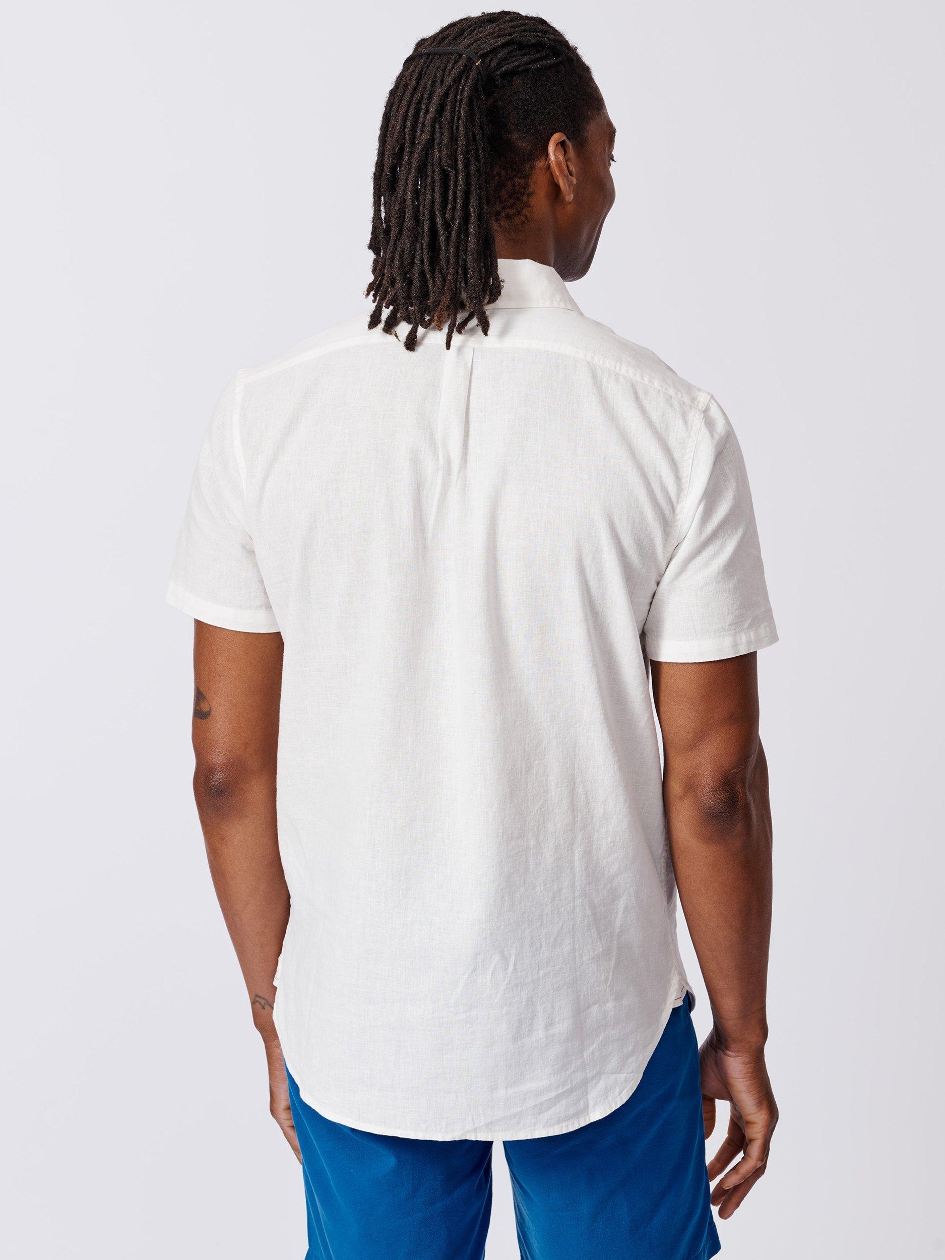 Product image 4 of 6, which shows Aubin Fulstow Linen Blend Regular Fit Short Sleeve Shirt, White, S