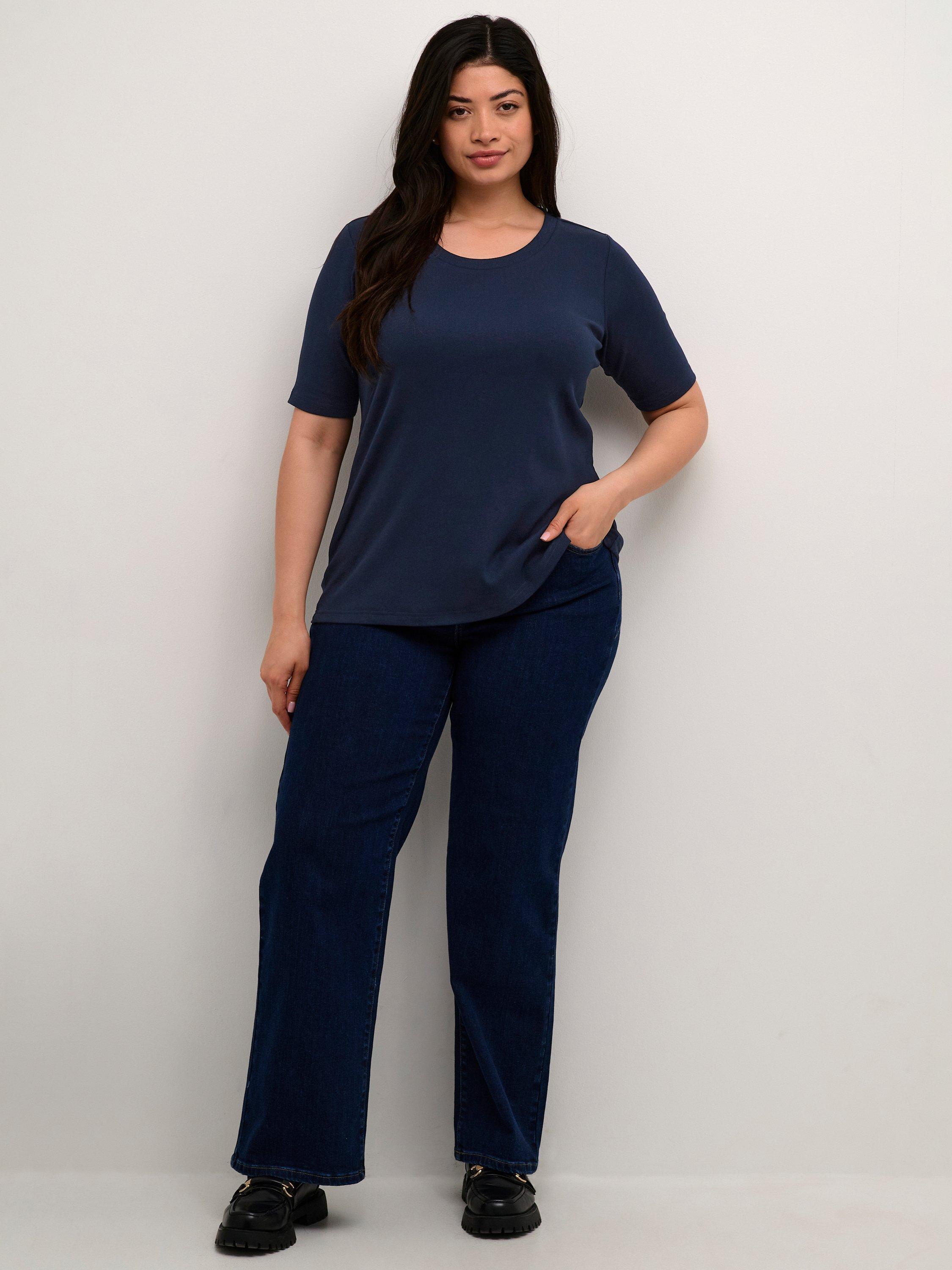 Product image 3 of 6, which shows KAFFE Curve Carina T-Shirt, Midnight Marine, S