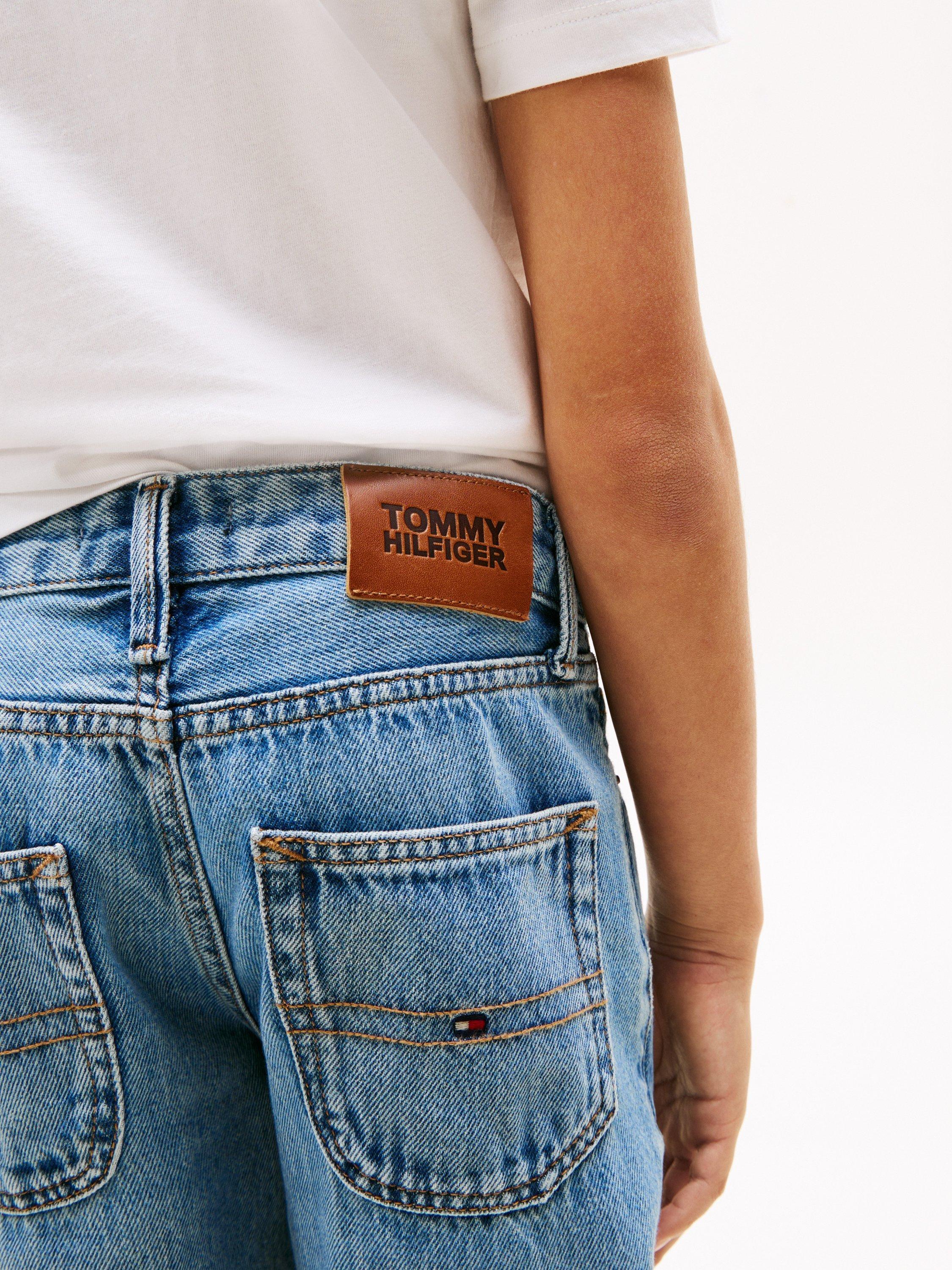 Product image 3 of 6, which shows Tommy Hilfiger Boy's Modern Straight Jeans, Authredcastmid, 4 years