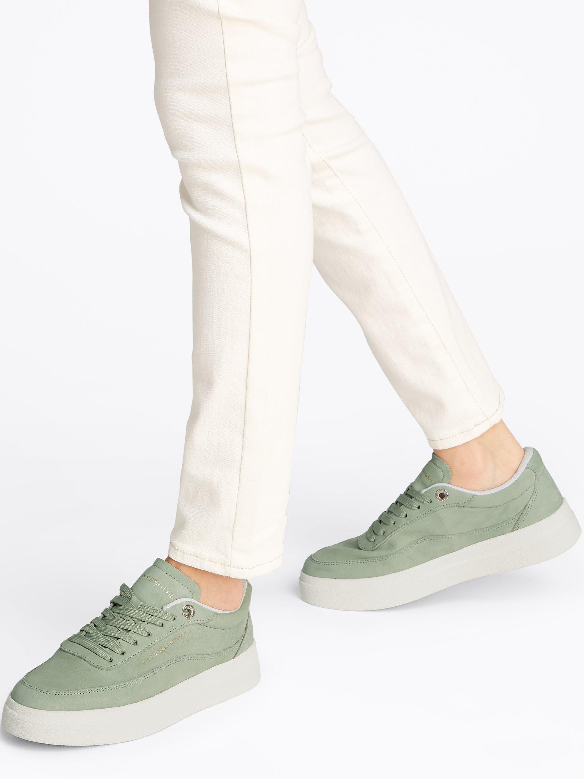 Product image 2 of 7, which shows Tommy Hilfiger Leather Metallic Logo Court Trainers, Flora, EU36