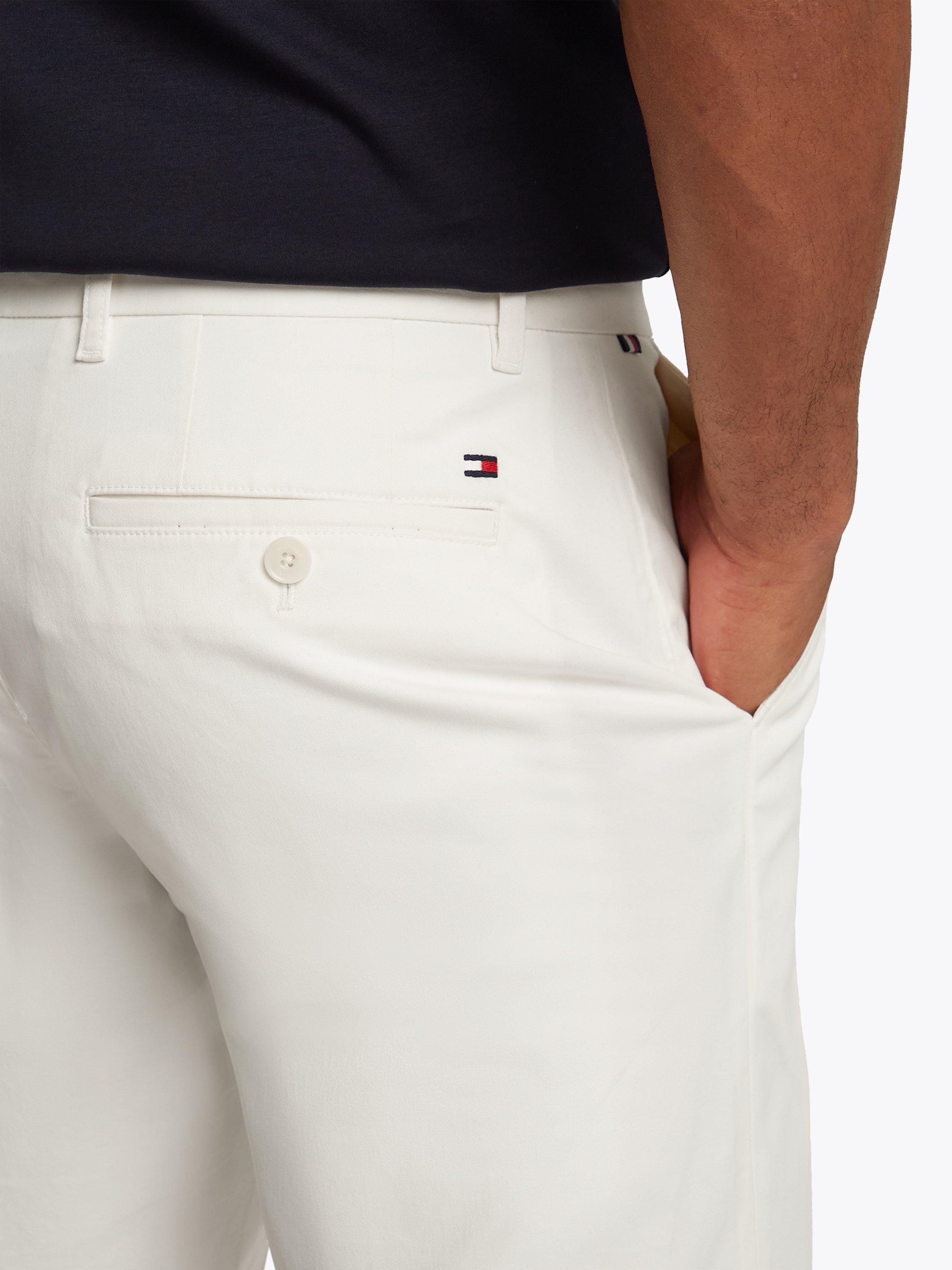 Product image 4 of 7, which shows Tommy Hilfiger 1985 Harlem Chino Shorts, Ivory Silk, 30R