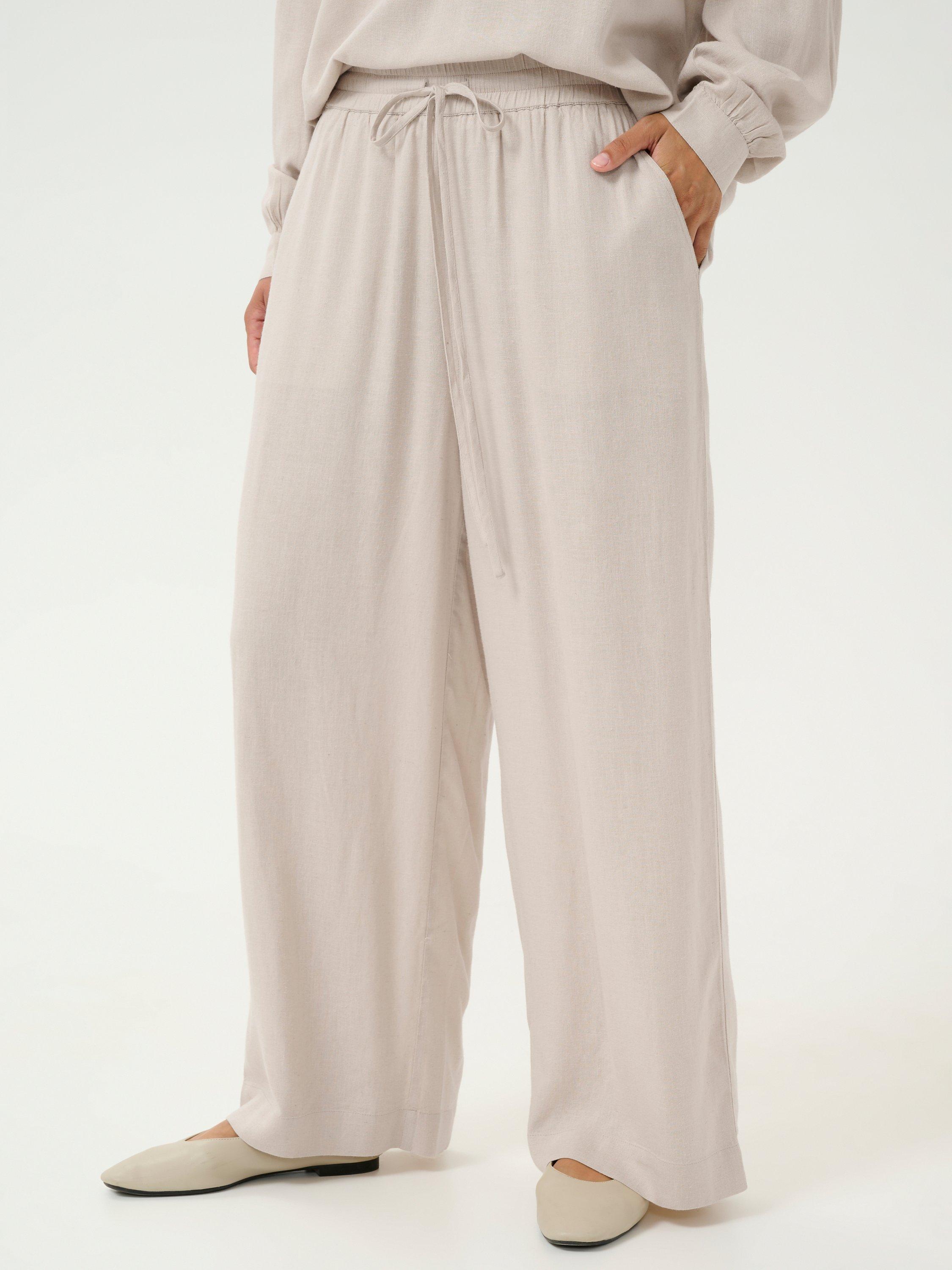Product image 1 of 6, which shows KAFFE Milia Cropped Wide Leg Trousers, Feather Grey, 8