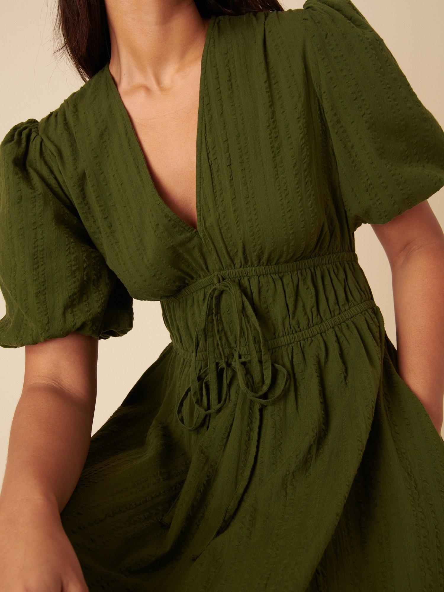 Product image 3 of 4, which shows Nobody's Child Petite Scottie Midi Dress, Green, 6