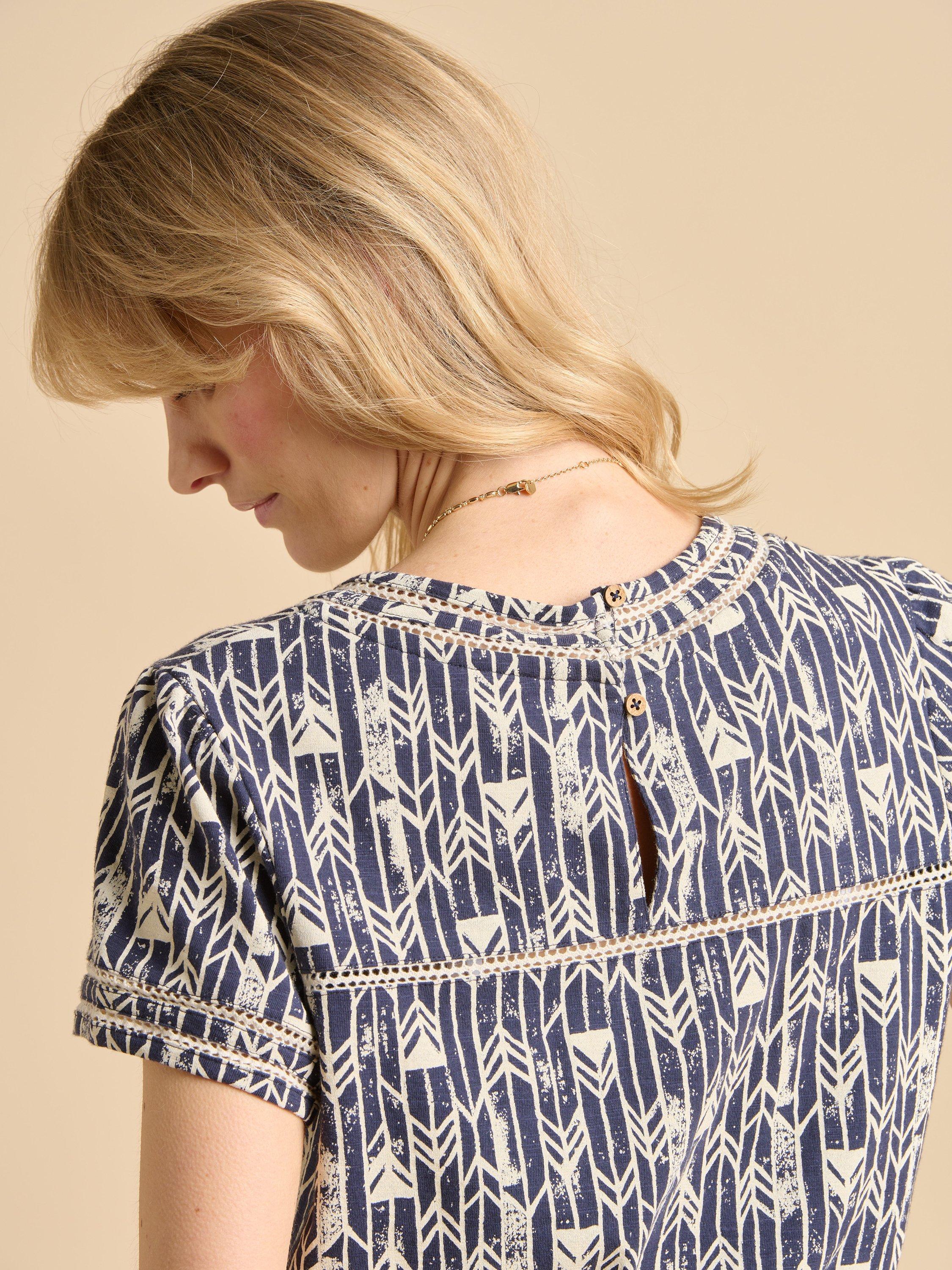 Product image 3 of 6, which shows Brakeburn Arrows Jersey T-Shirt, Navy, 8