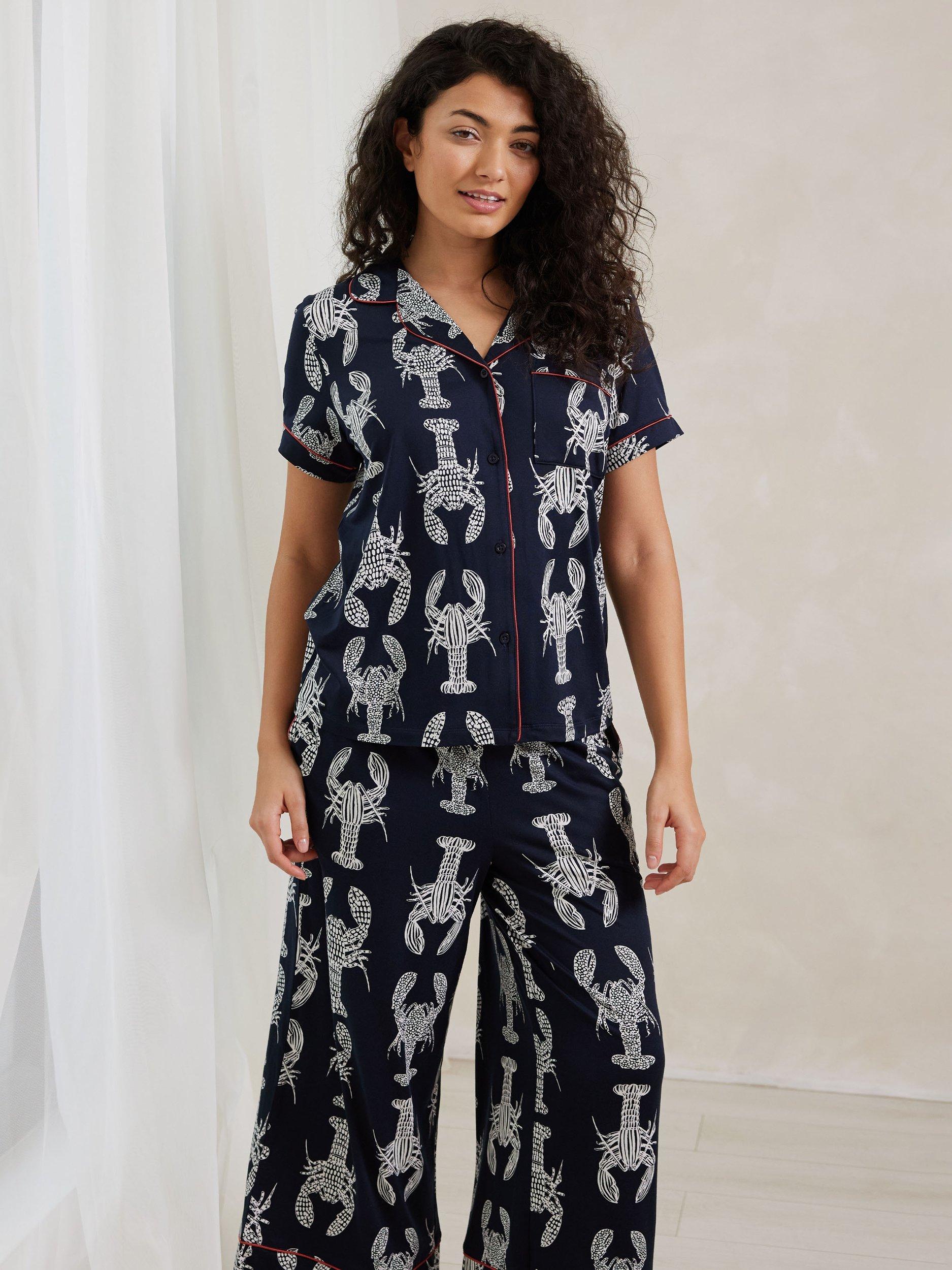 Product image 2 of 6, which shows Chelsea Peers Lobster Cropped Pyjama Set, Navy, 18