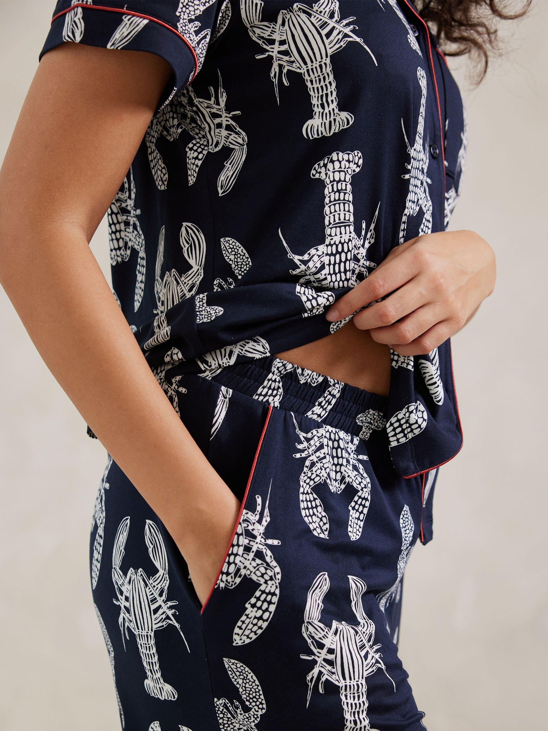 Product image 3 of 6, which shows Chelsea Peers Lobster Cropped Pyjama Set, Navy, 18