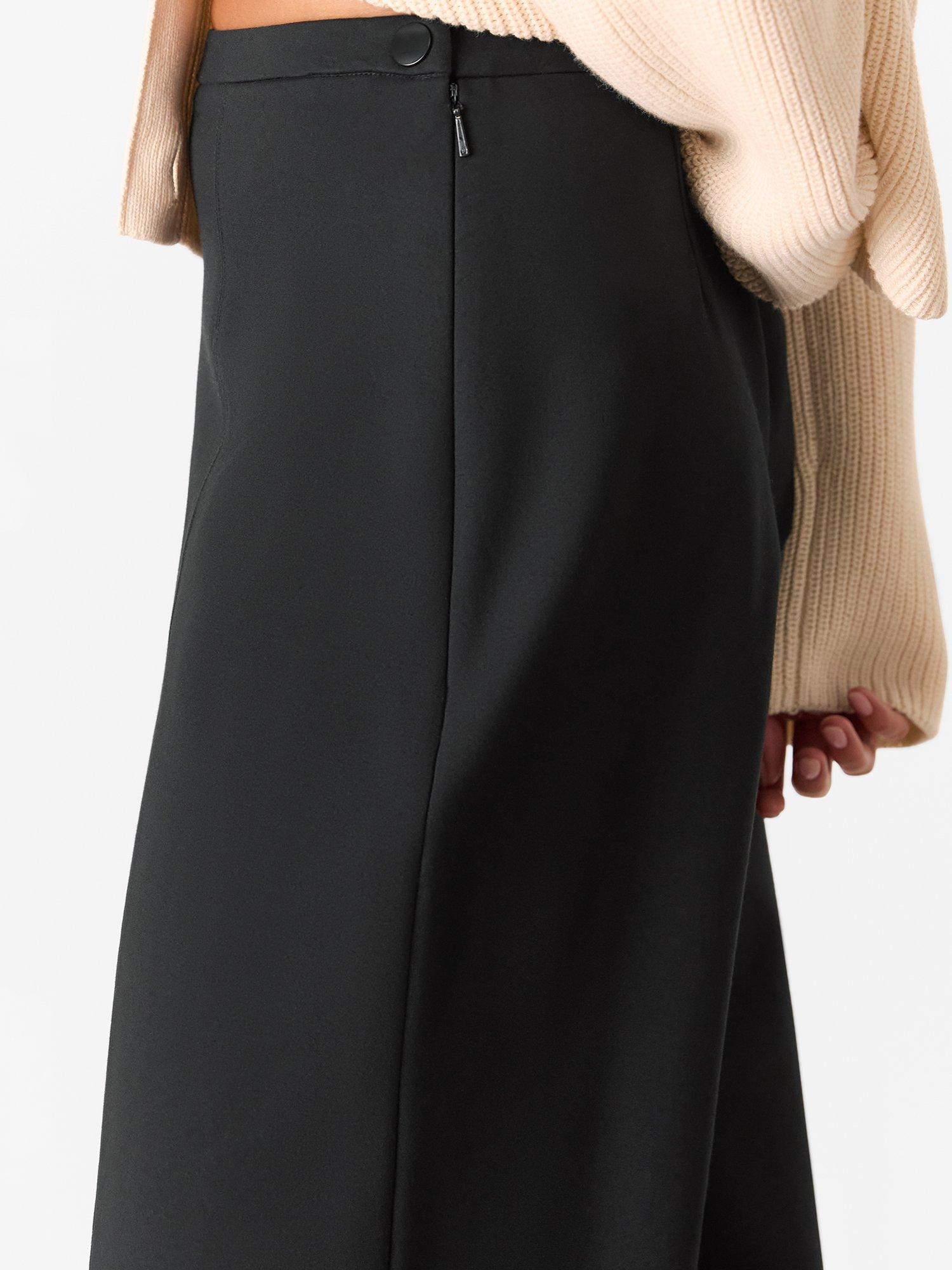 Product image 4 of 5, which shows Whistles Petite Camilla Wide Leg Trousers, Black, 6