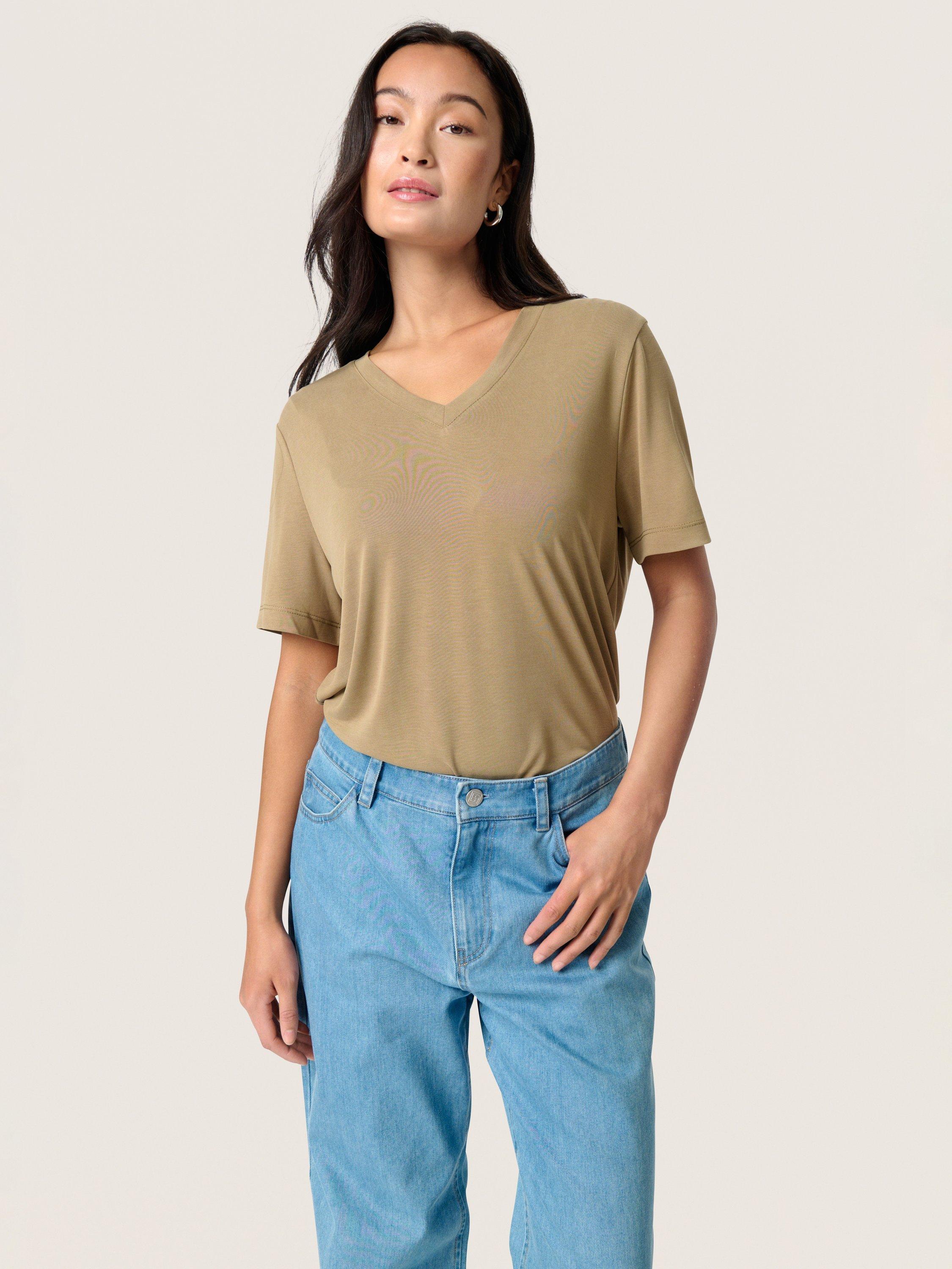 Product image 1 of 6, which shows Soaked In Luxury Columbine T-Shirt, Neutral, XS