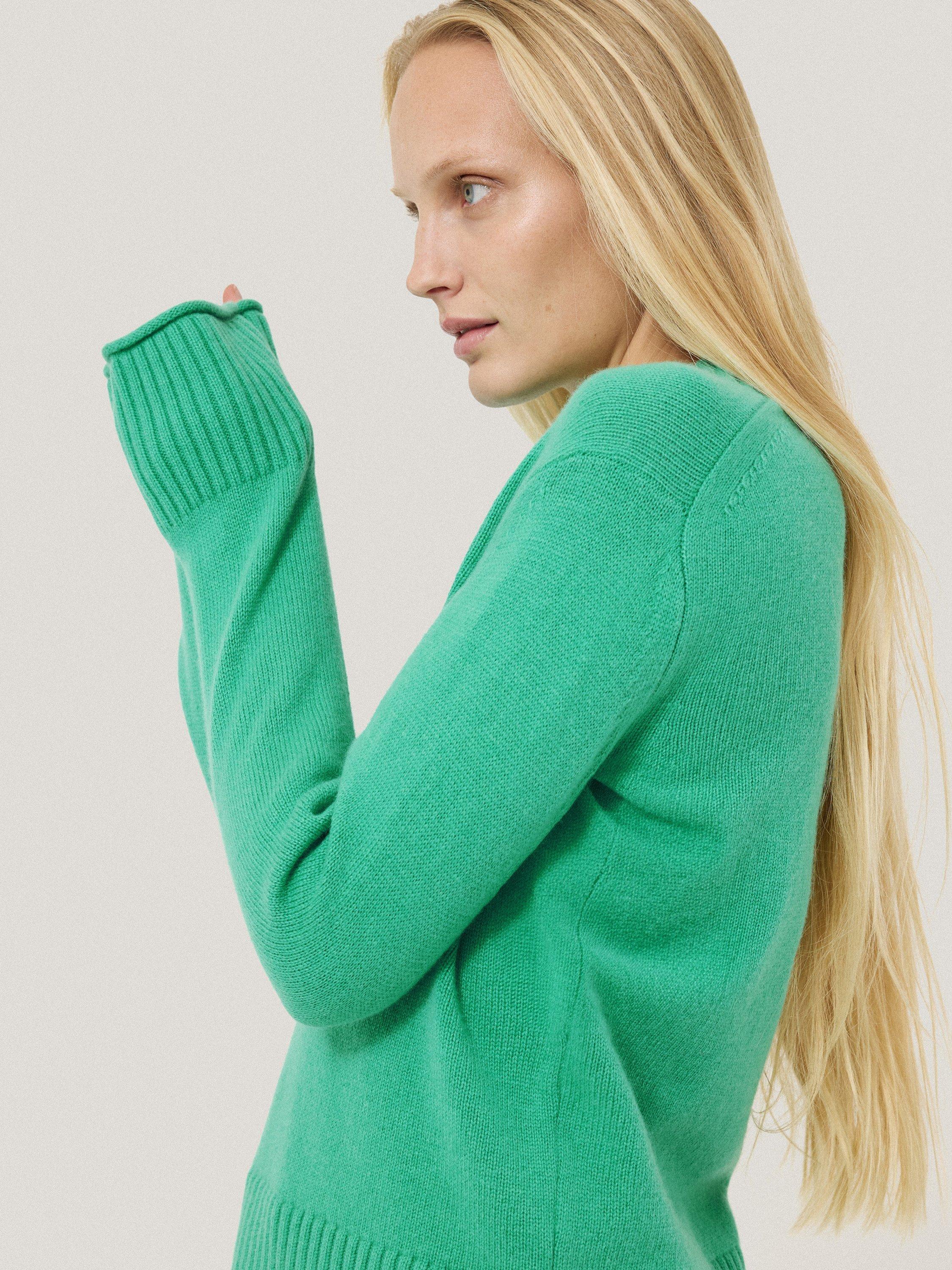 Product image 4 of 4, which shows Jigsaw Wool Rich V-Neck Jumper, Green, XS