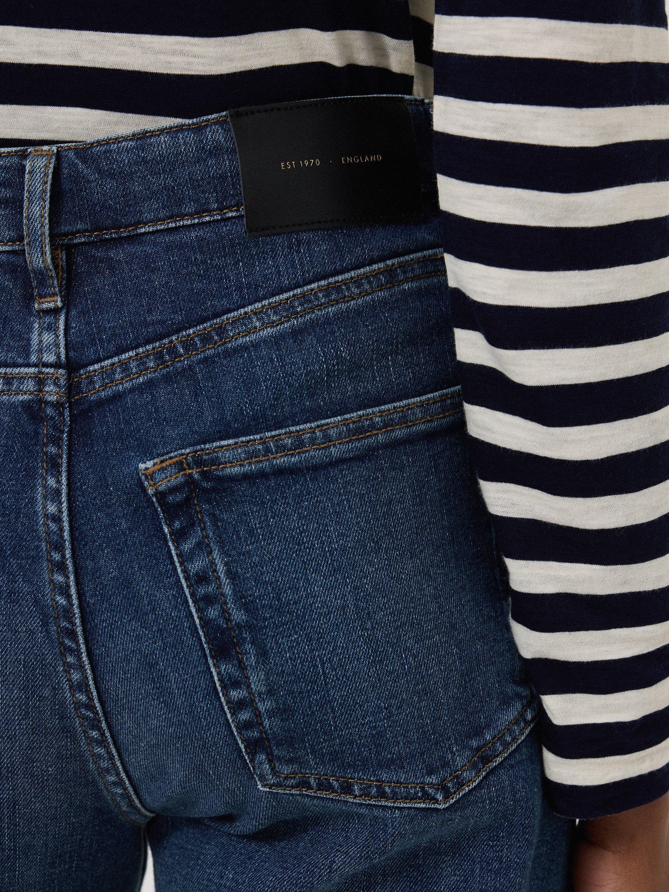 Product image 2 of 6, which shows Jigsaw Tyne Wide Leg Cropped Denim Jeans, Vintage Mid Blue, 24