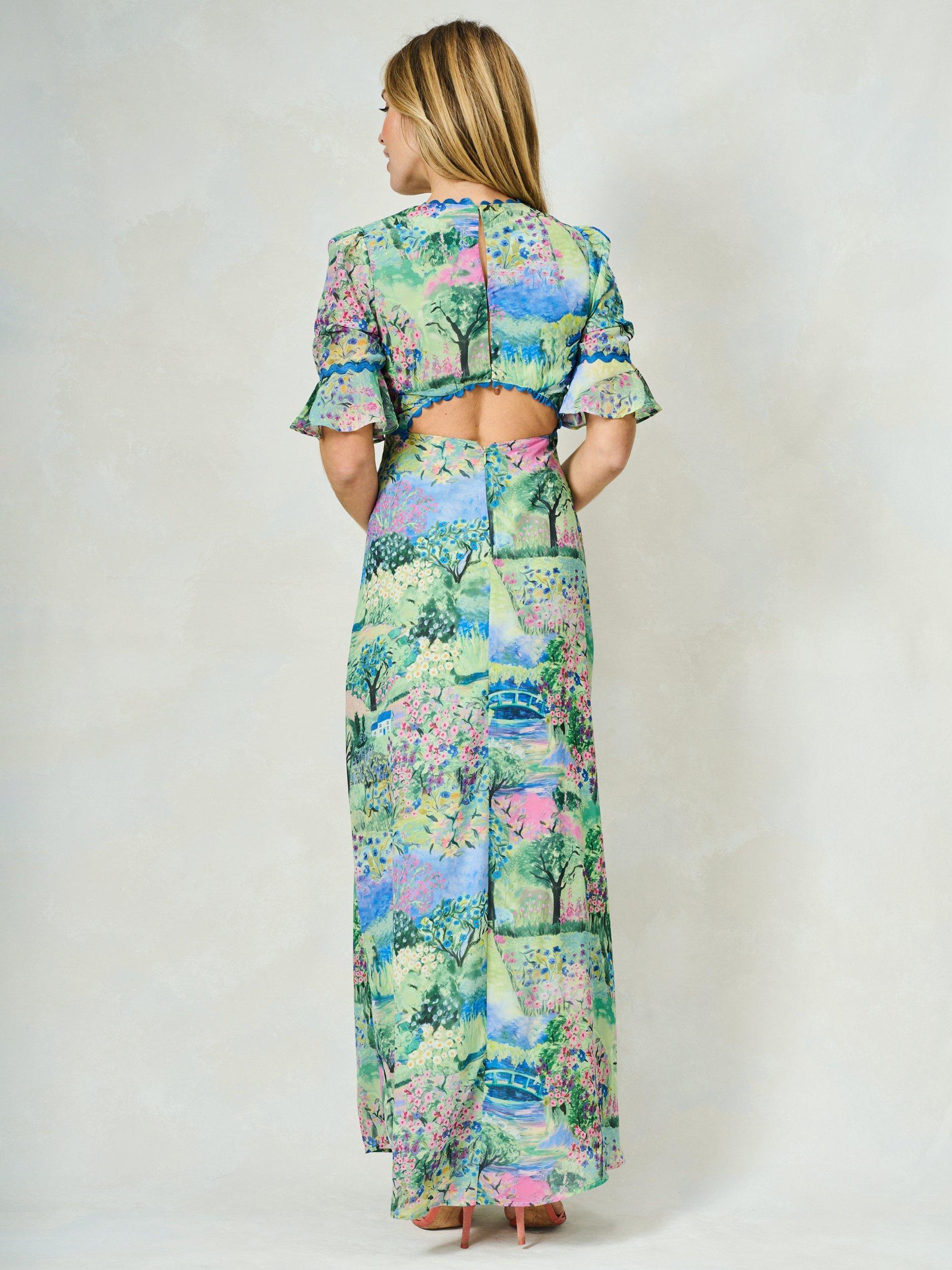 Product image 4 of 6, which shows Hope & Ivy The Blake Landscape Print Plunge Maxi Dress, Green/Multi, 6