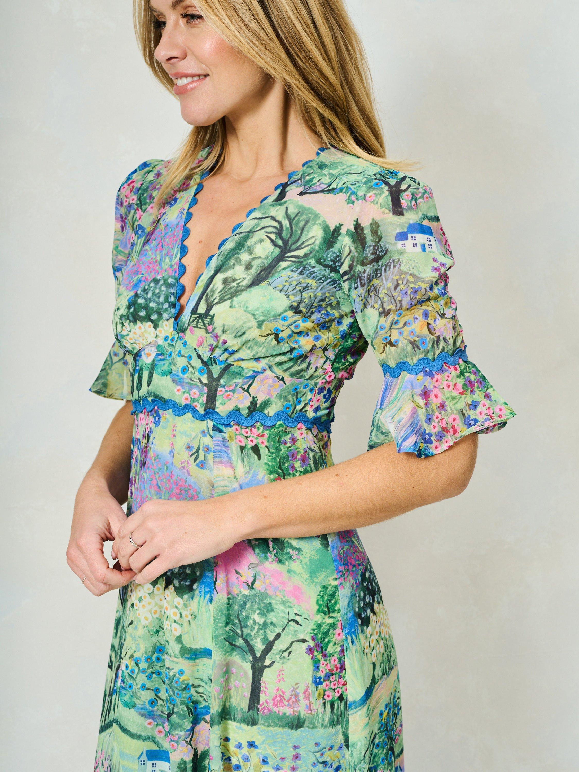 Product image 5 of 6, which shows Hope & Ivy The Blake Landscape Print Plunge Maxi Dress, Green/Multi, 6
