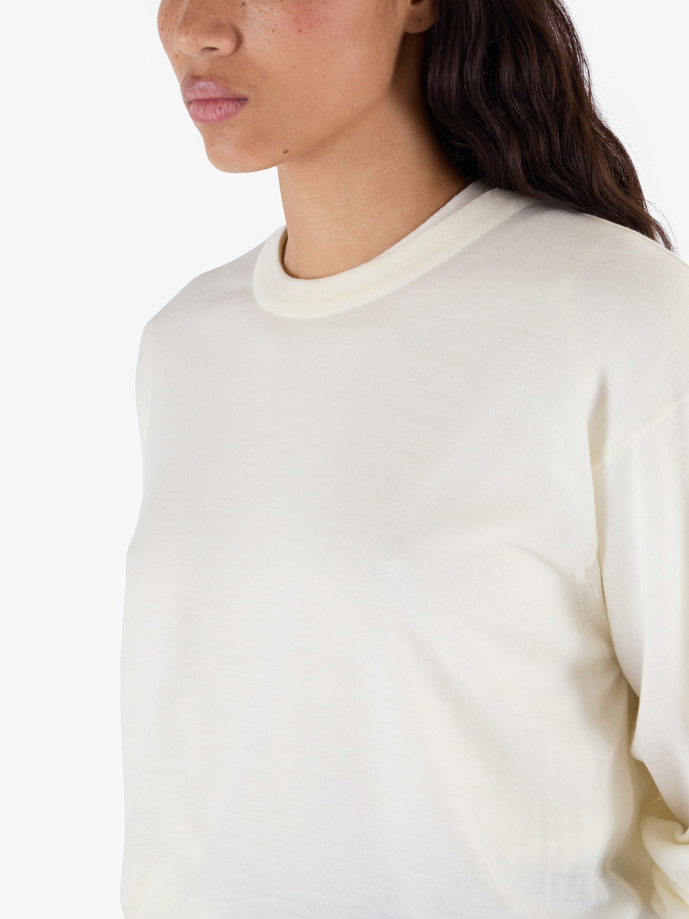 Product image 11 of 11, which shows John Smedley Unisex T-Shirt, Snow White/Red, S