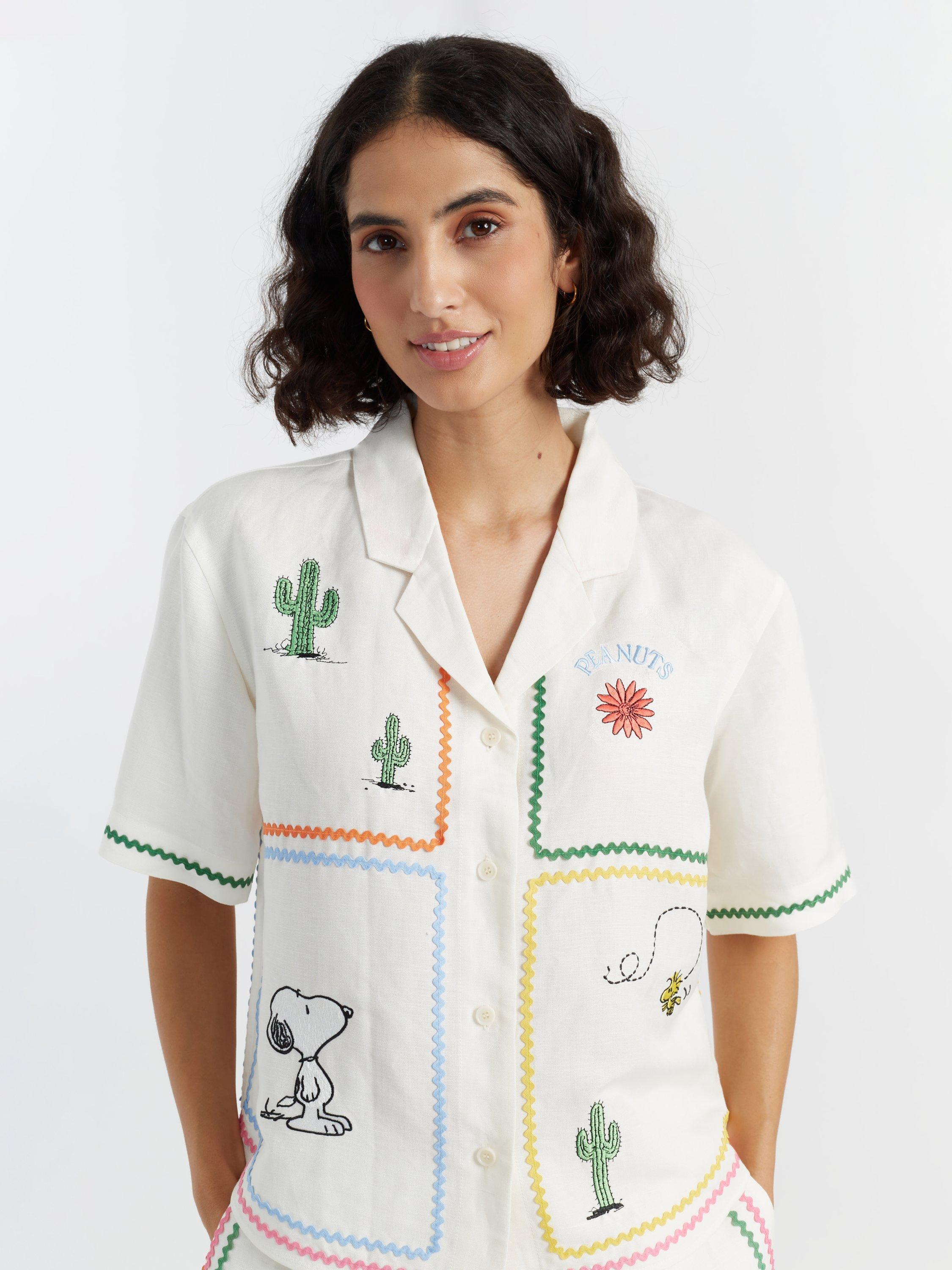 Product image 3 of 5, which shows Chinti & Parker Peanuts Vacation Linen Rich Shirt, Cream, XS