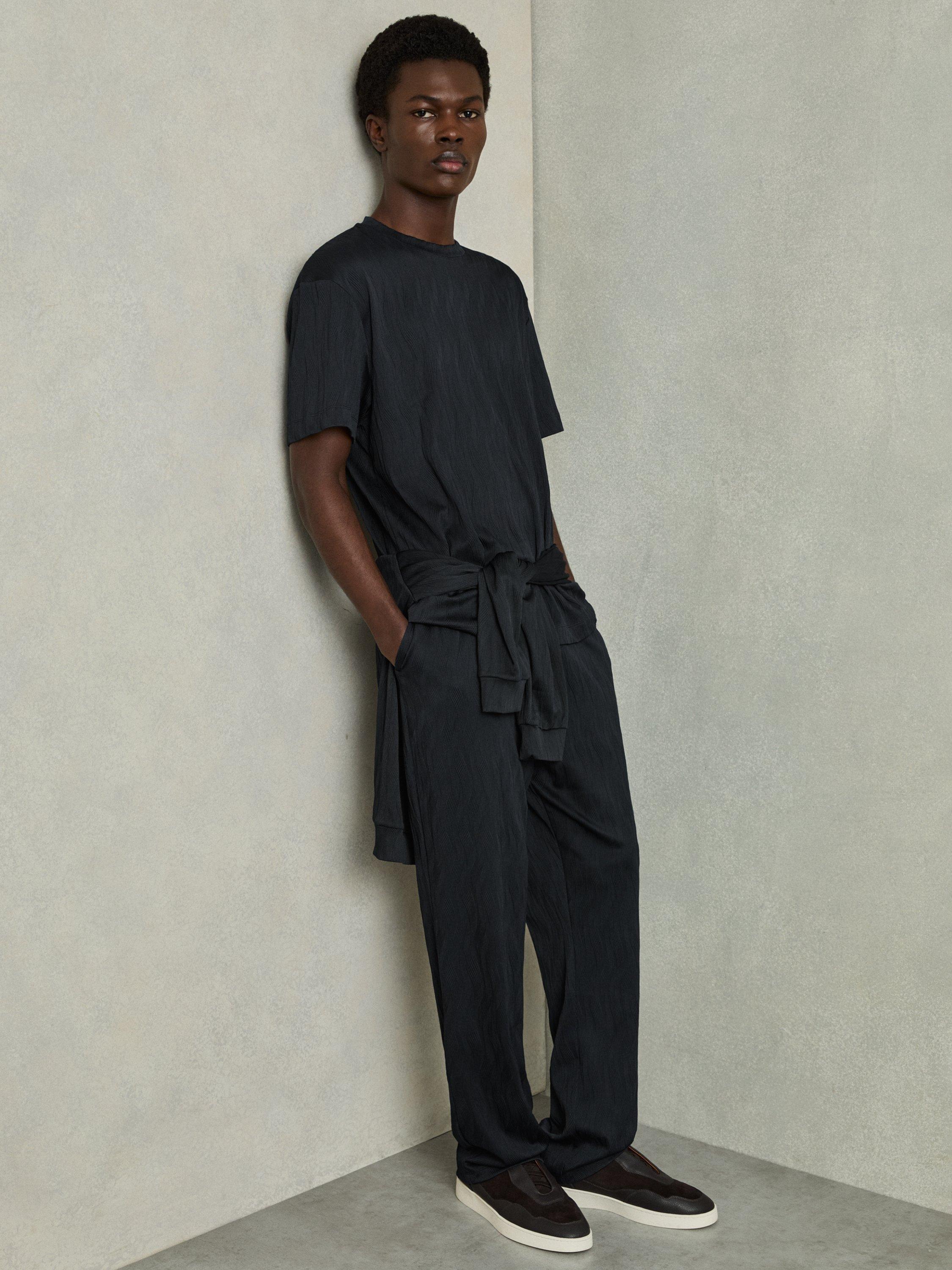 Product image 4 of 5, which shows Reiss Ivan Regular Fit Short Sleeve T-Shirt, Navy, XS