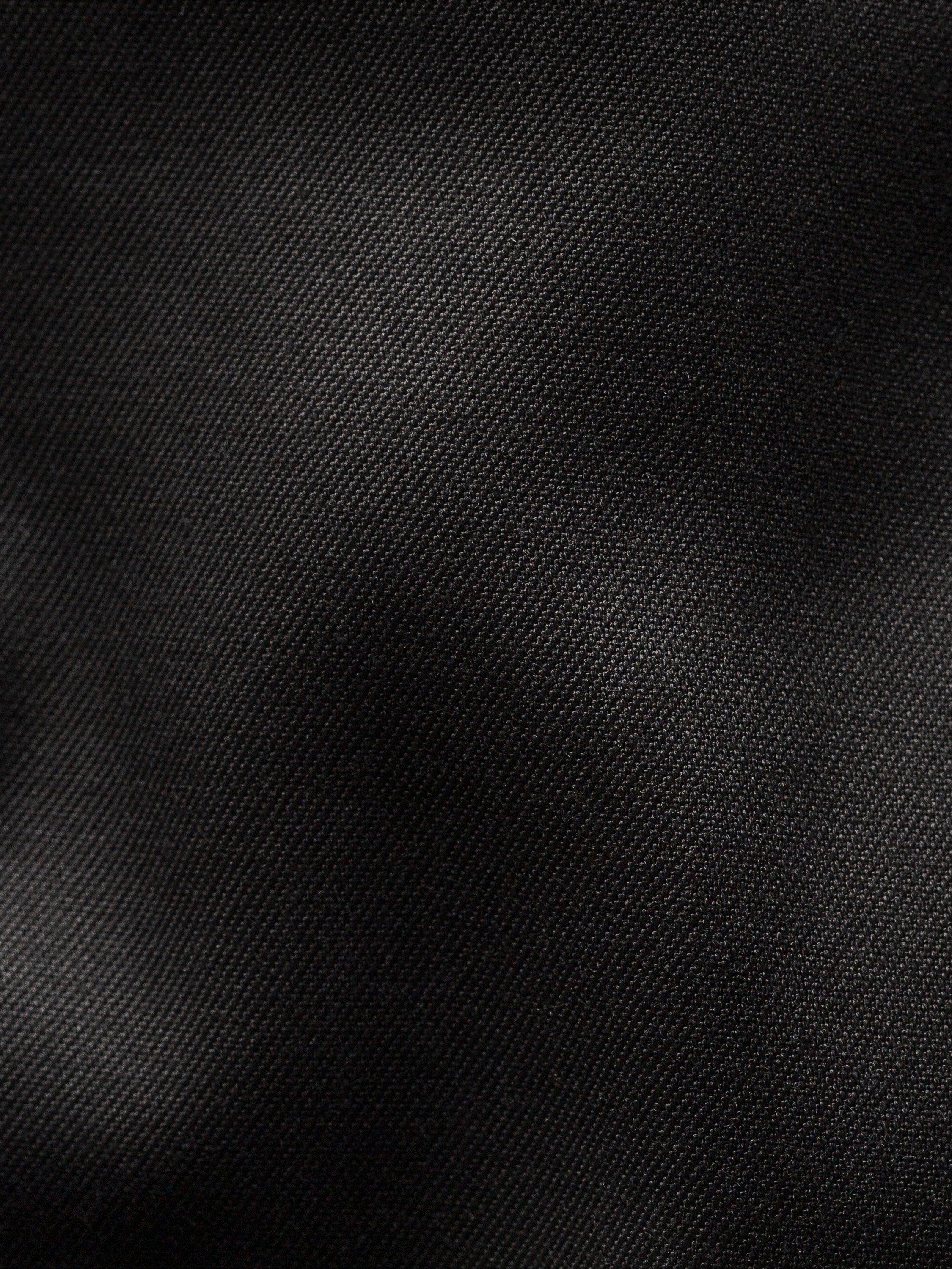 Product image 7 of 8, which shows Eton Cotton Twill Slim Fit Cutaway Collar Shirt, Black, 15