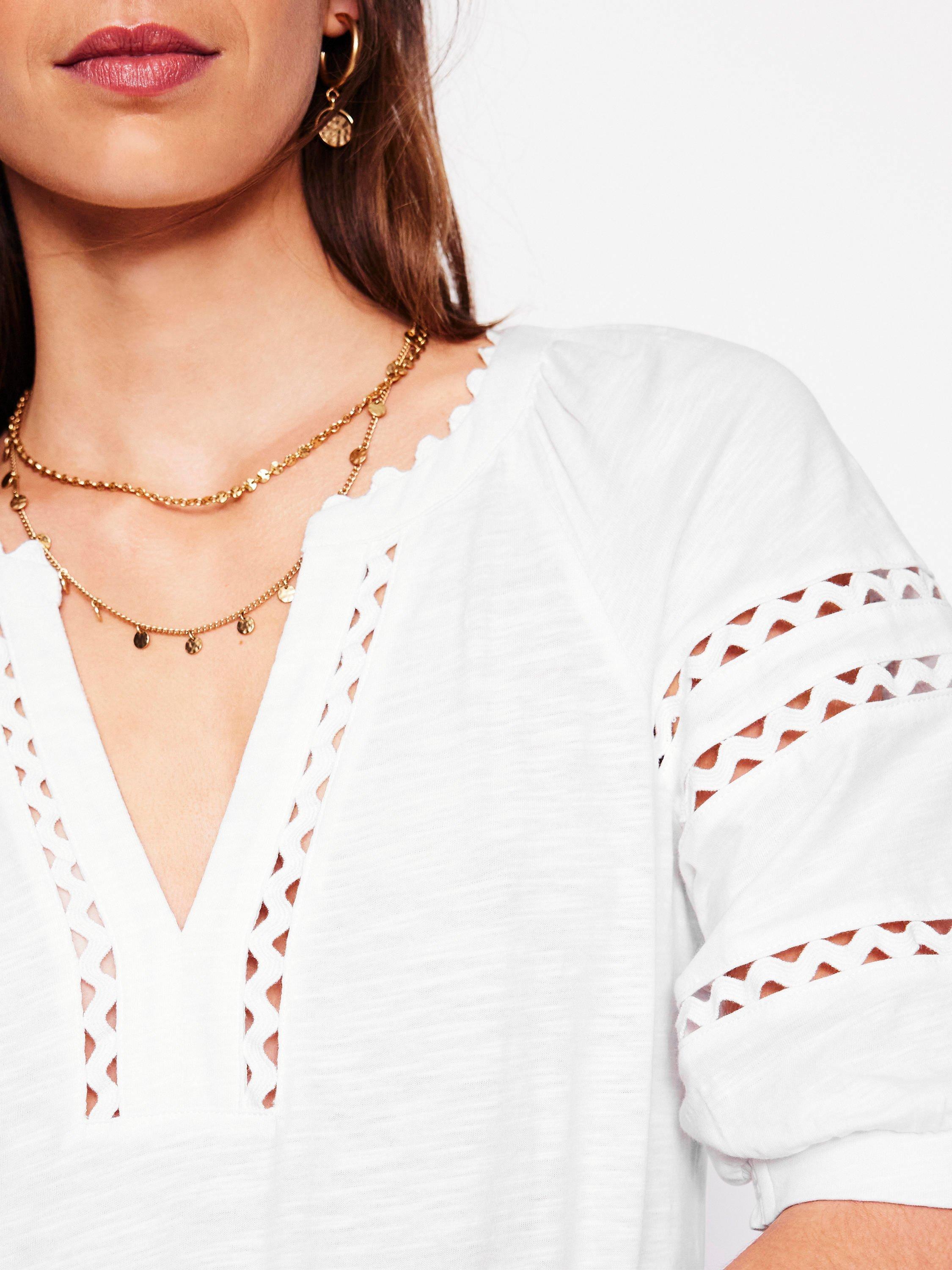 Product image 2 of 5, which shows Boden Maisy Linen Rikrak Trim Short Sleeve Top, White, 8