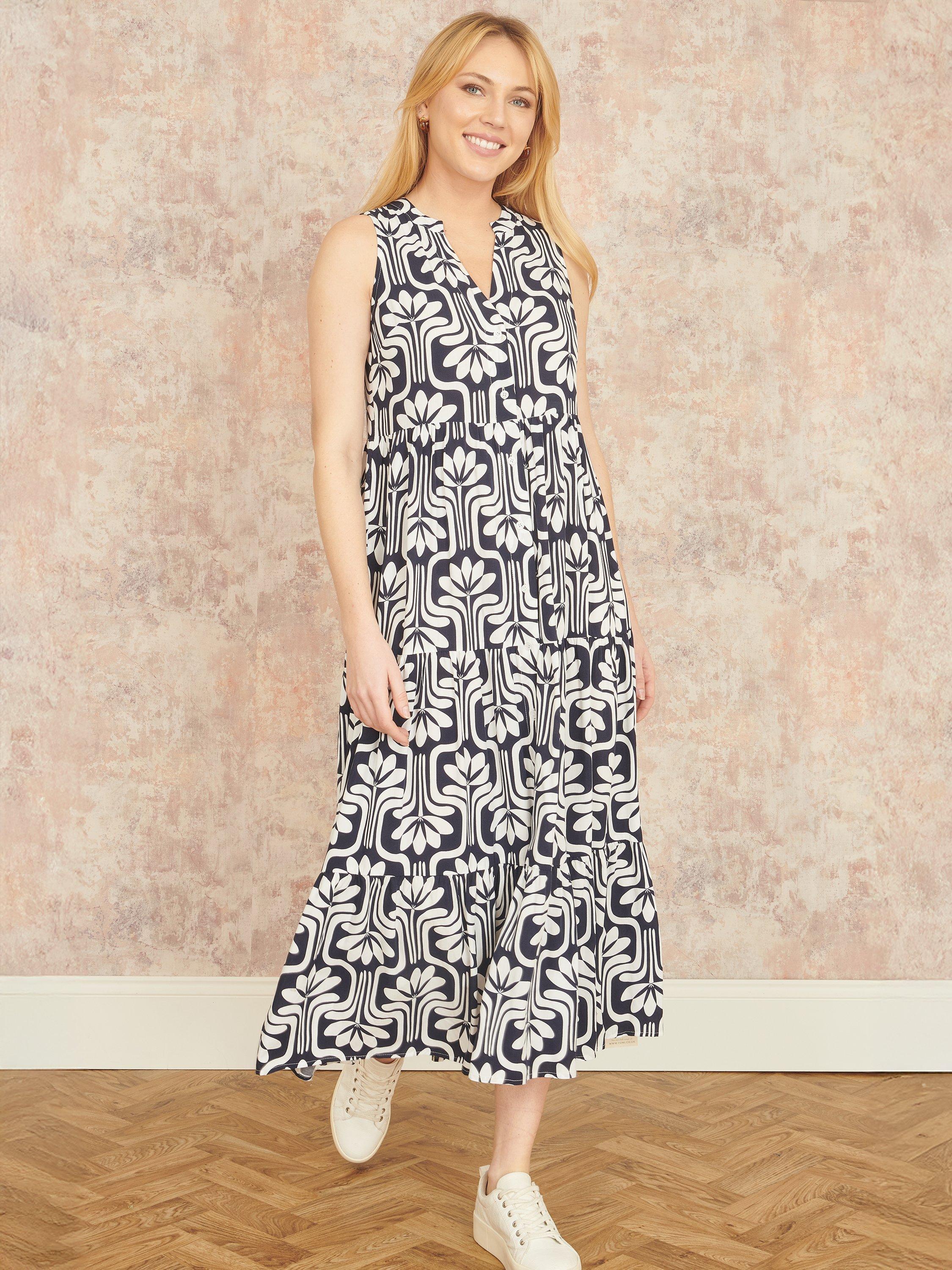 Product image 2 of 4, which shows Yumi Retro Relaxed Midi Dress, Navy, 8