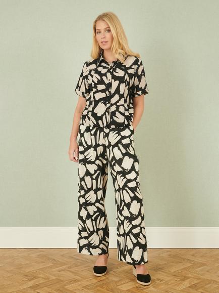 Yumi Splash Print Relaxed Fit Trousers, Black, Black