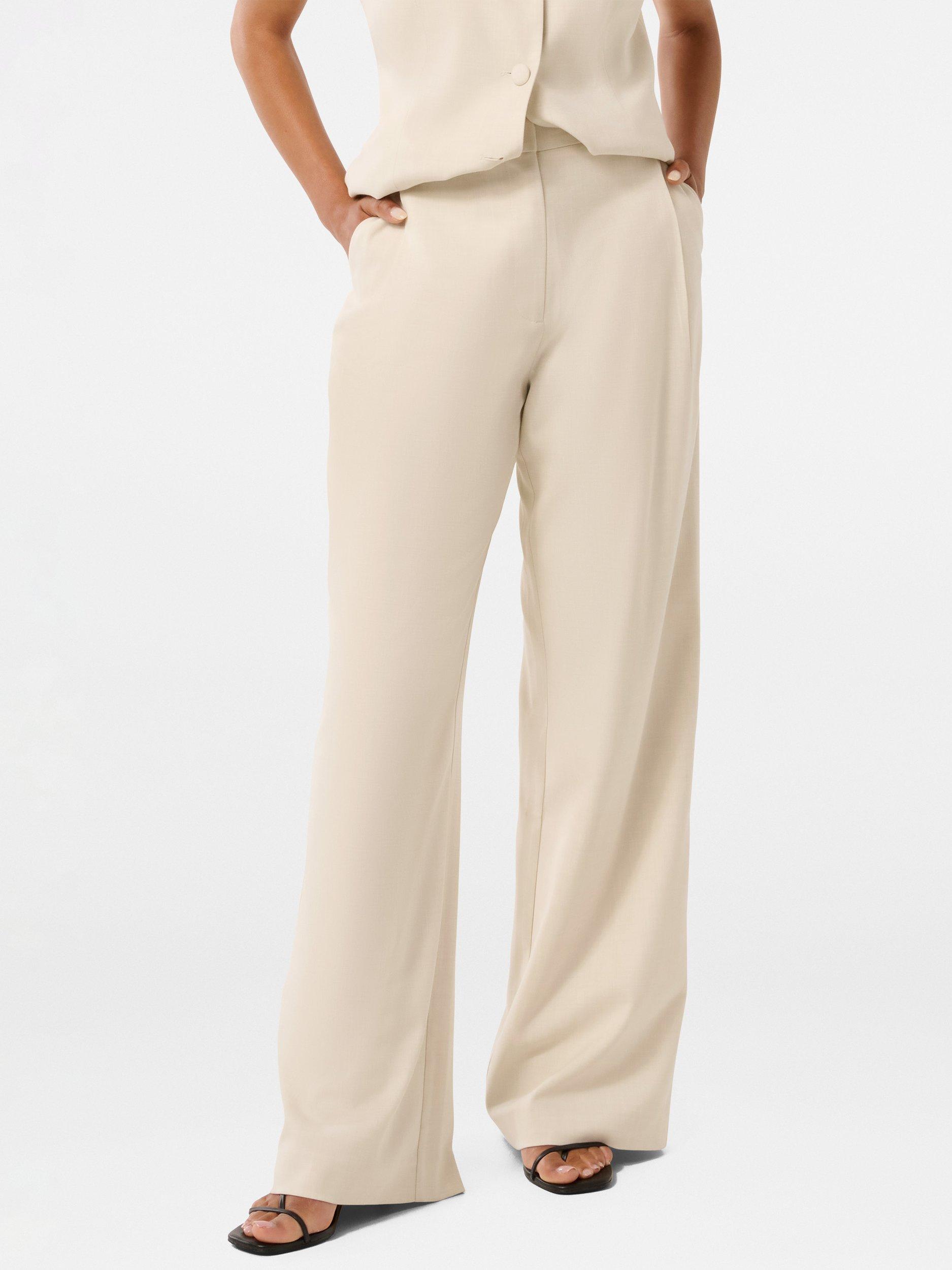 Product image 1 of 5, which shows Forever New Petite Daniela Wide Leg Trousers, Coconut Marle, 4