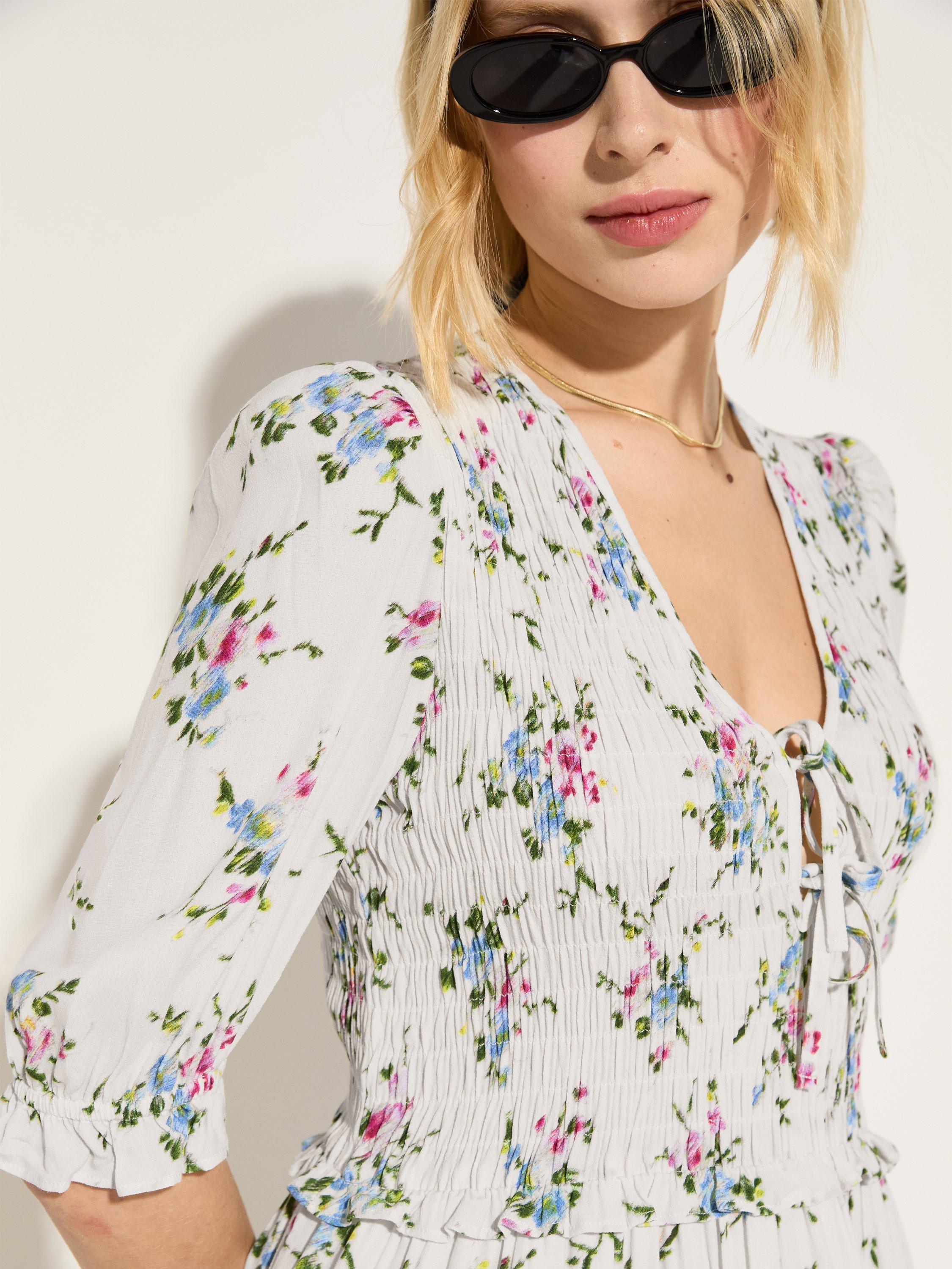 Product image 2 of 6, which shows Baukjen Melania Floral Crepe Midi Dress, White bouquet, 10