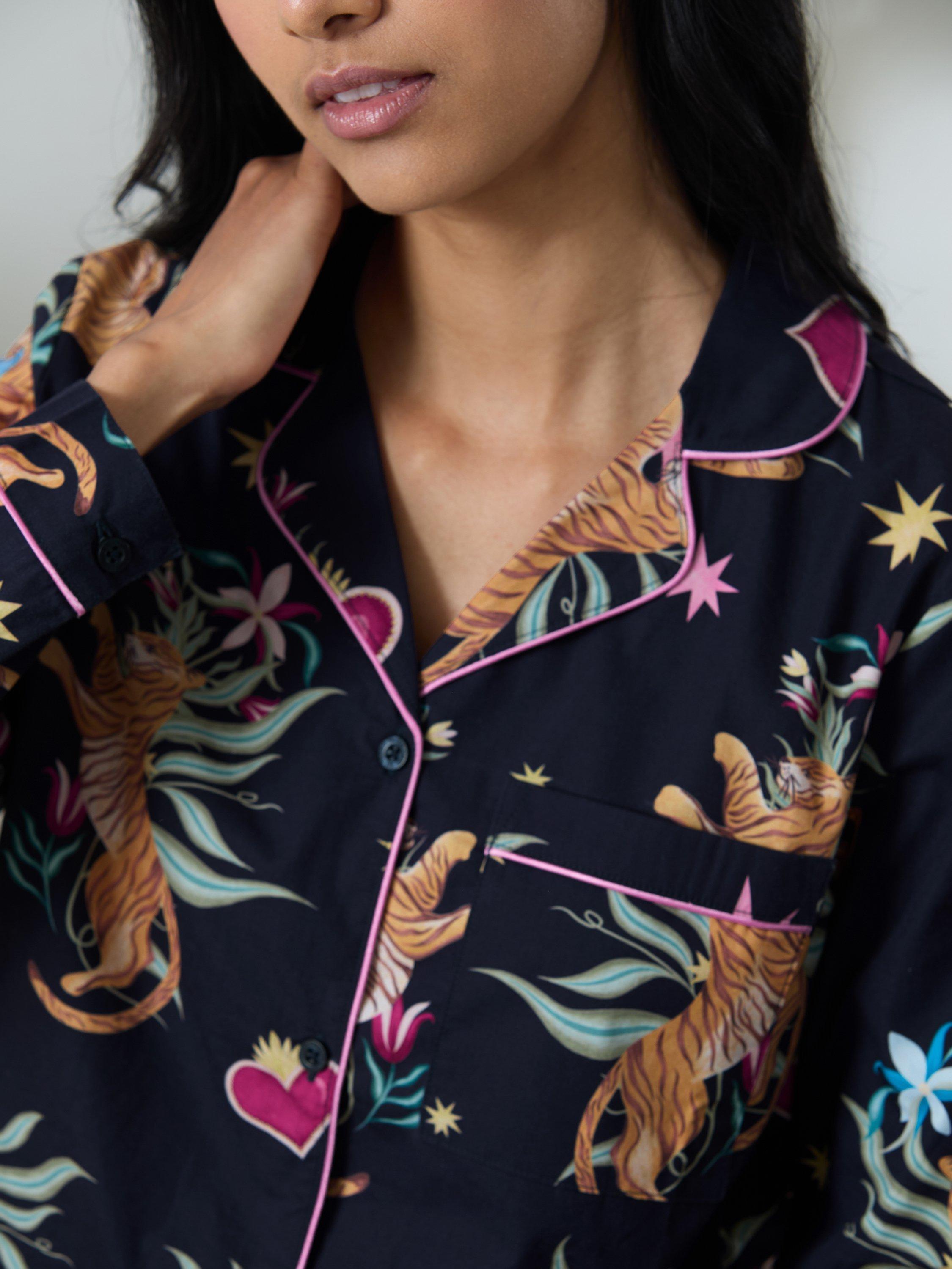 Product image 3 of 5, which shows Chelsea Peers Enchanted Tiger Button Through Long Pyjama Set, Navy, 8