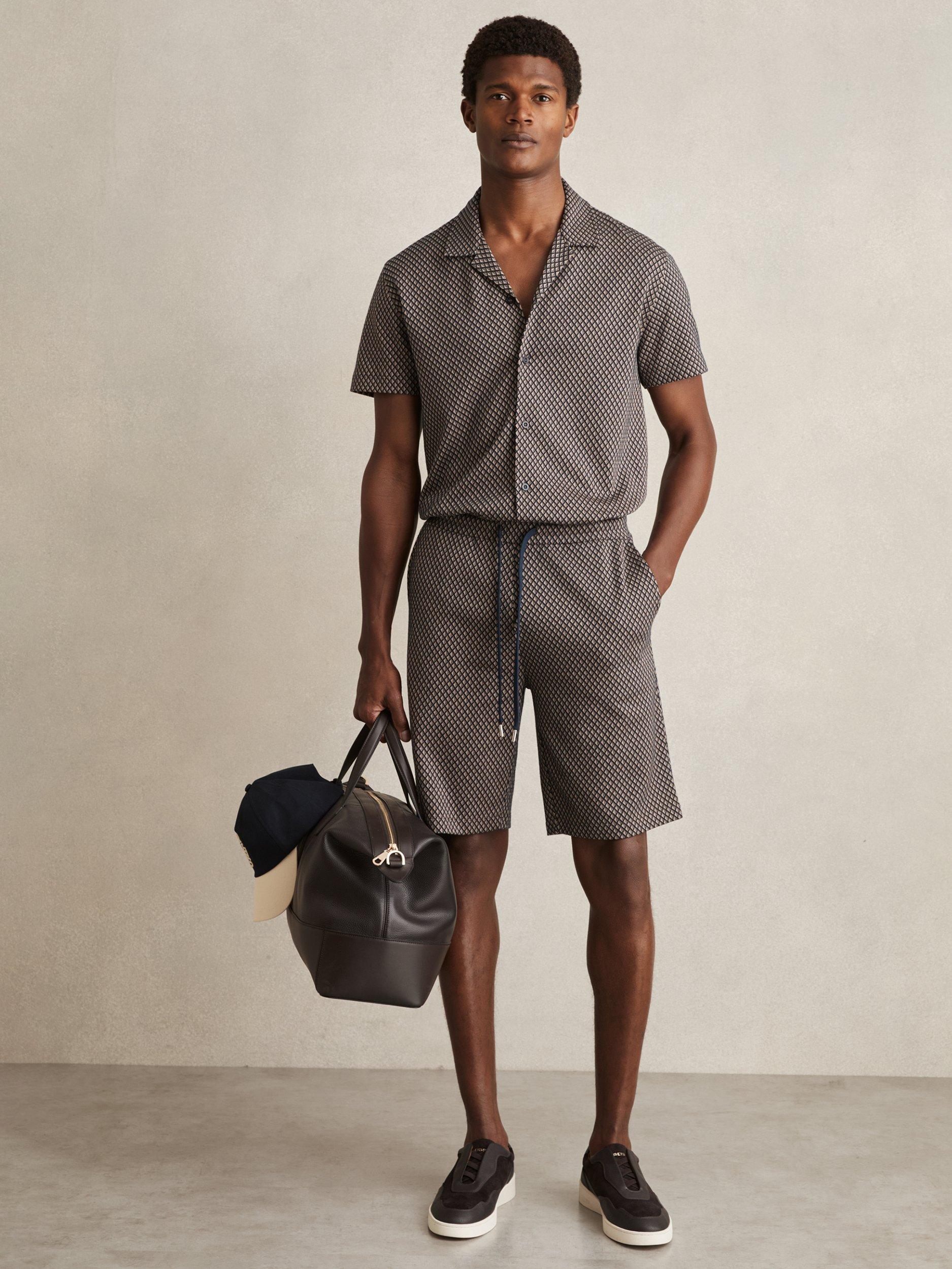 Product image 4 of 5, which shows Reiss Drakes Jacquard Regular Fit Short Sleeve Shirt, Tobacco Brown/Navy, XS