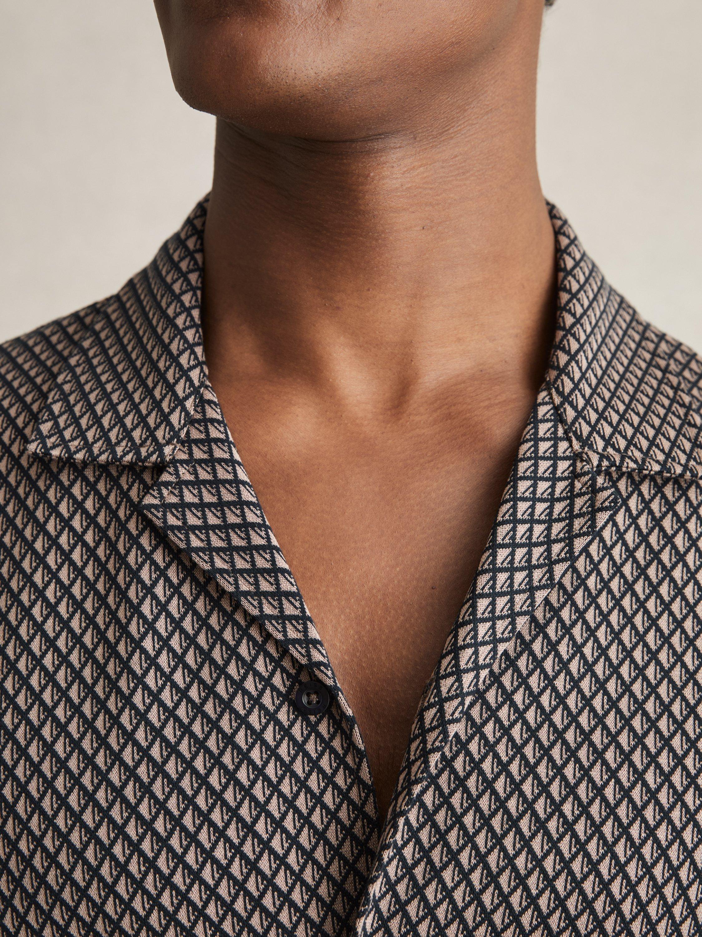 Product image 5 of 5, which shows Reiss Drakes Jacquard Regular Fit Short Sleeve Shirt, Tobacco Brown/Navy, XS