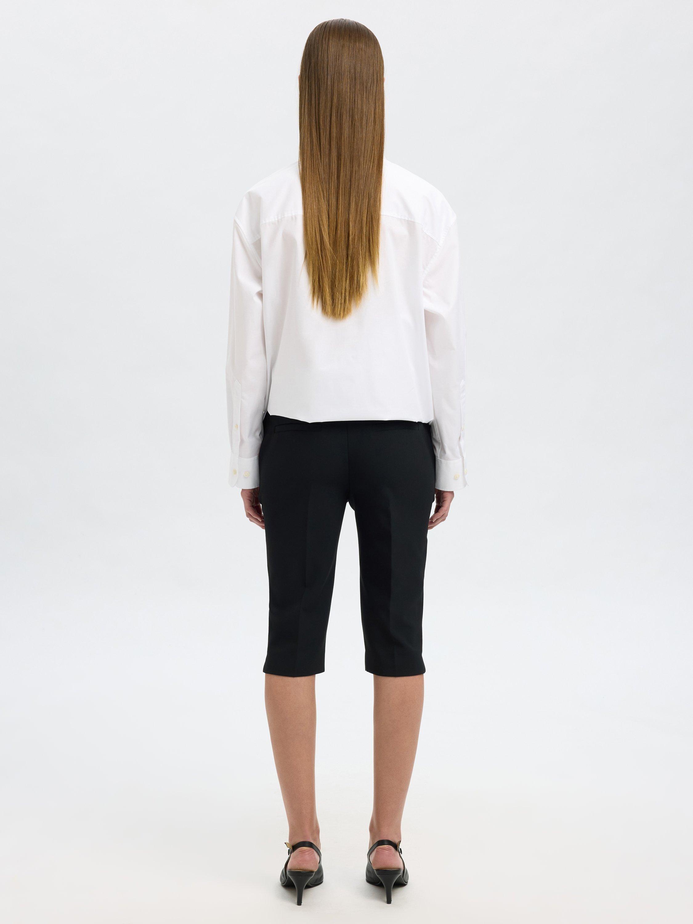 Product image 4 of 5, which shows SELECTED FEMME Mid Rise Capri Trousers, Black, 6
